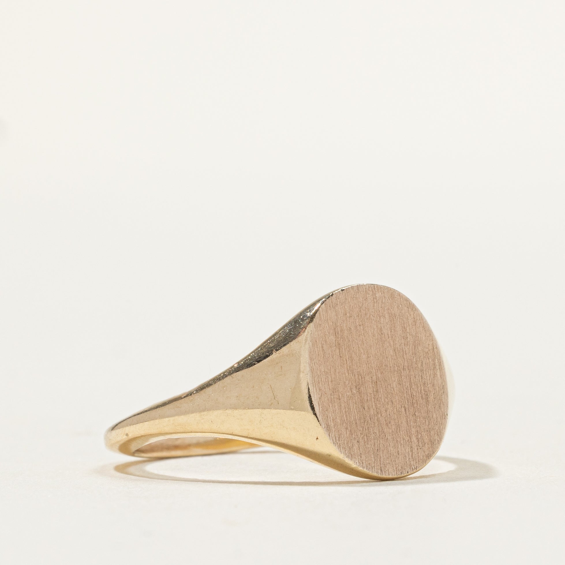 10k Yellow Gold Plain Signet Ring | SZ 5.75