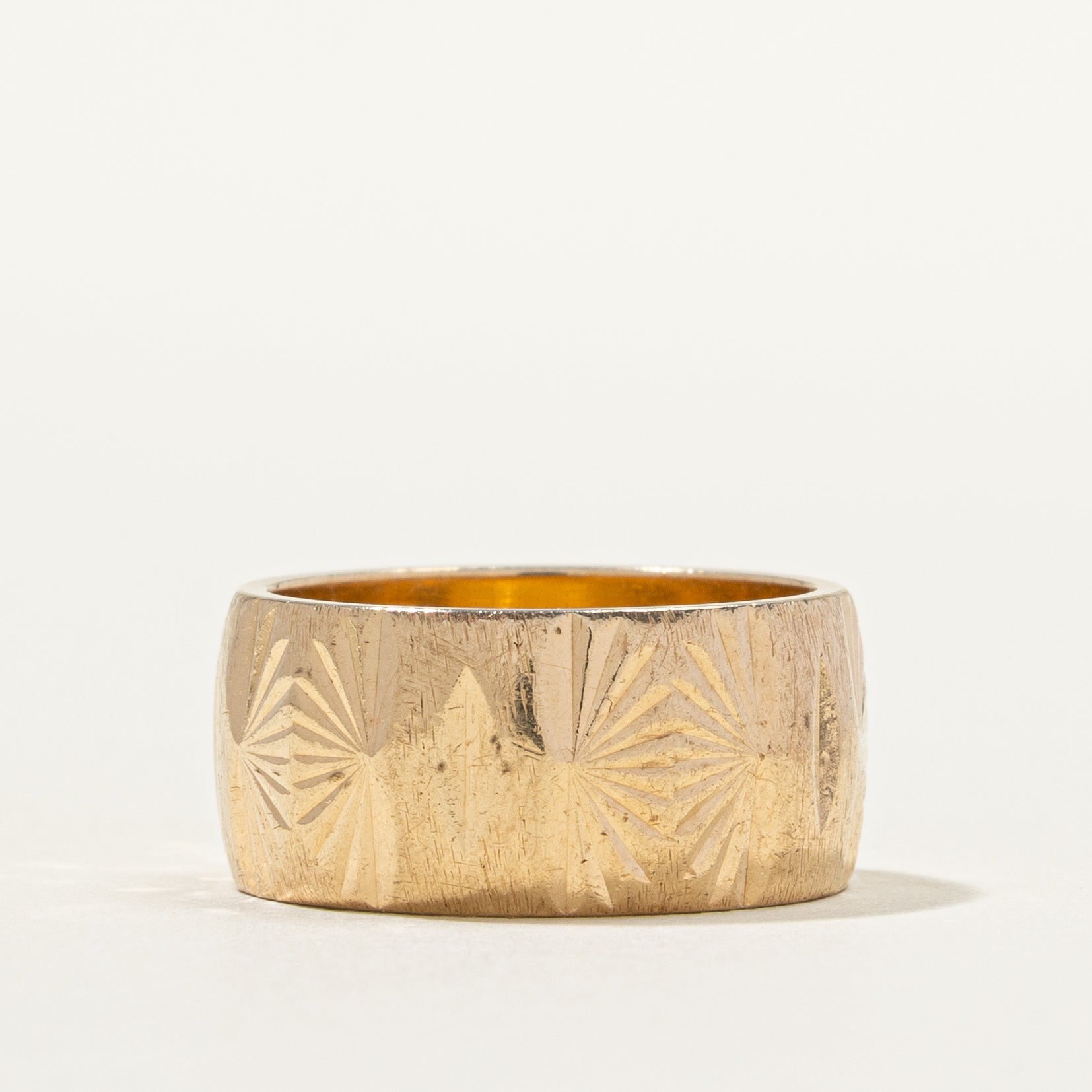 10k Yellow Gold Engraved Cigar Band | 8.13mm | SZ 3.75