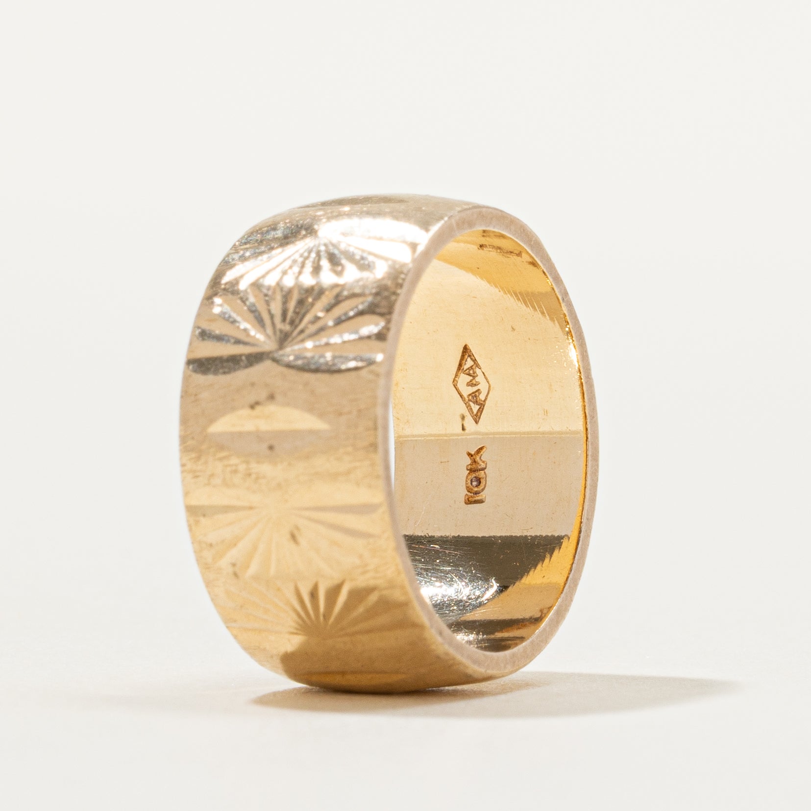 10k Yellow Gold Engraved Cigar Band | 8.13mm | SZ 3.75