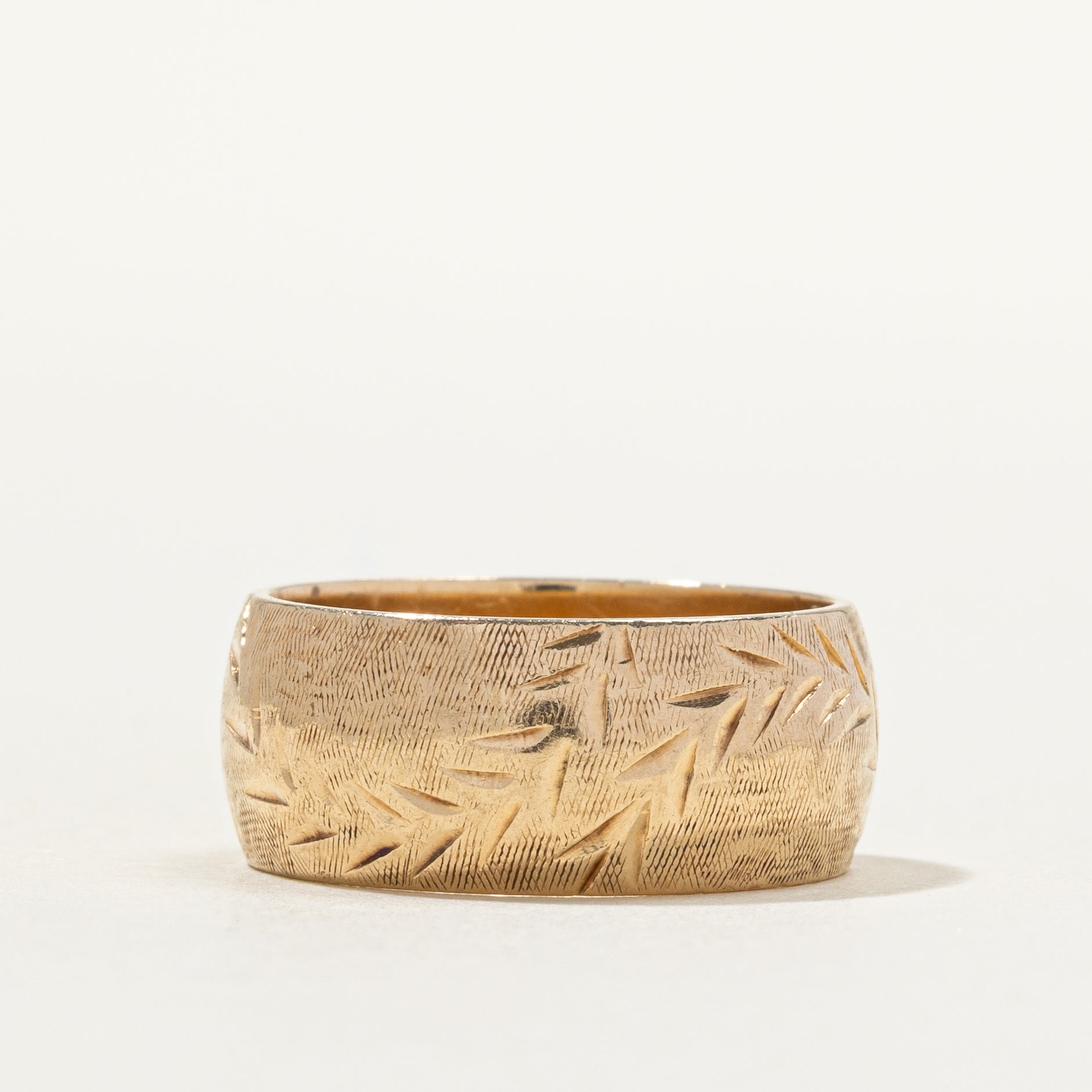 14k Yellow Gold Engraved Cigar Band | 8.03mm | SZ 6