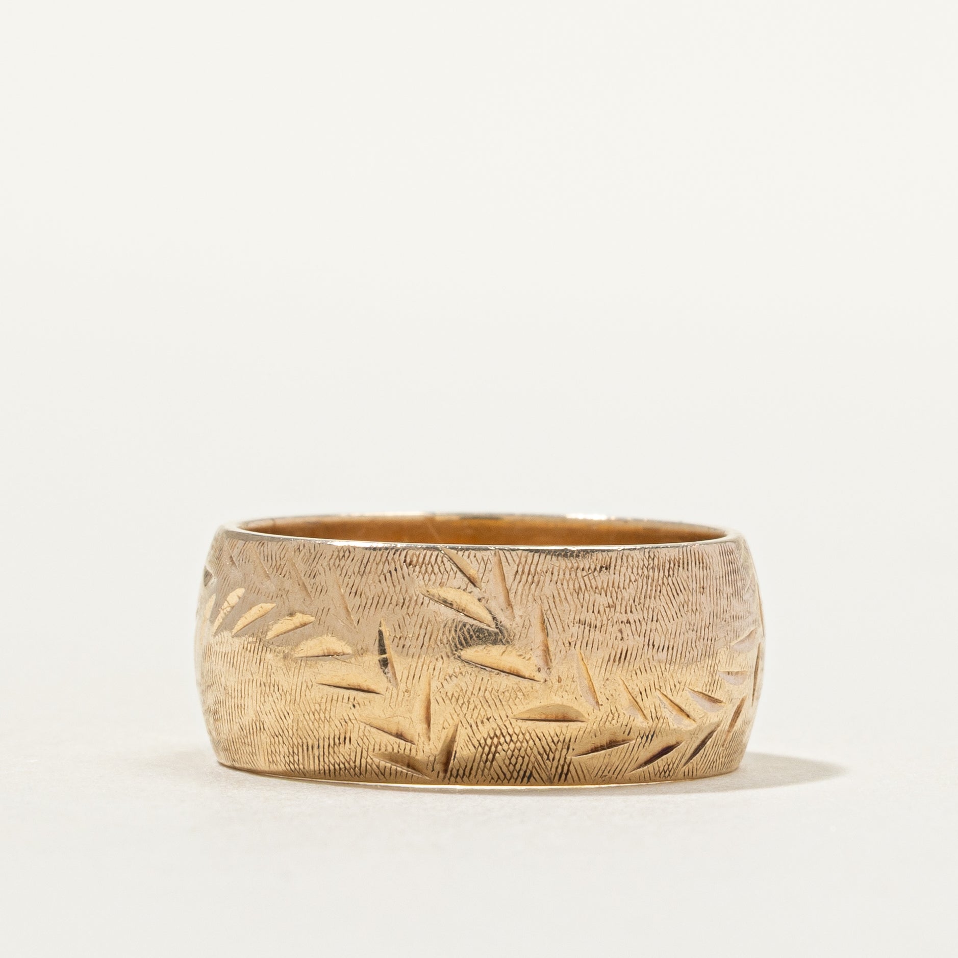 14k Yellow Gold Engraved Cigar Band | 8.03mm | SZ 6