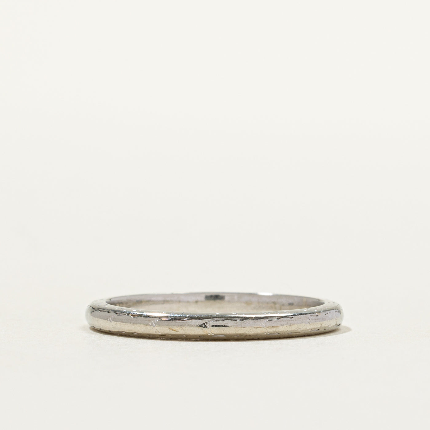 18k White Gold Textured Band | 2.09mm | SZ 6.5