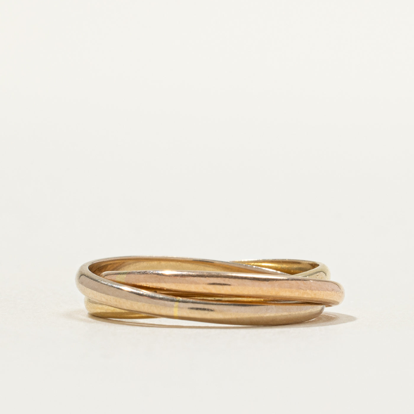 Bague entrelacée en or tricolore 18 carats | Taille 5,25