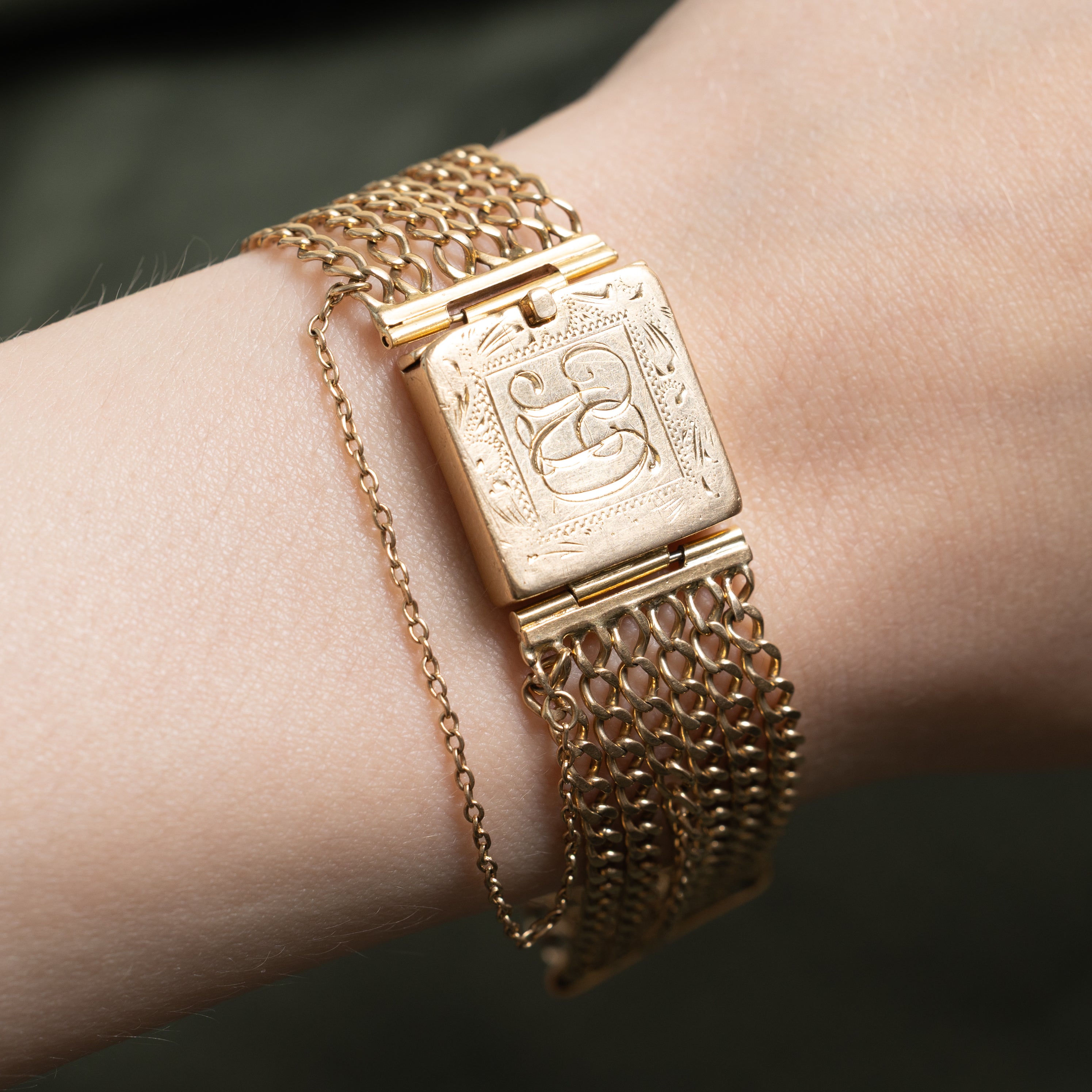 14k Yellow Gold Engraved "RD" Initialized Multi Chain Bracelet | 7.25"