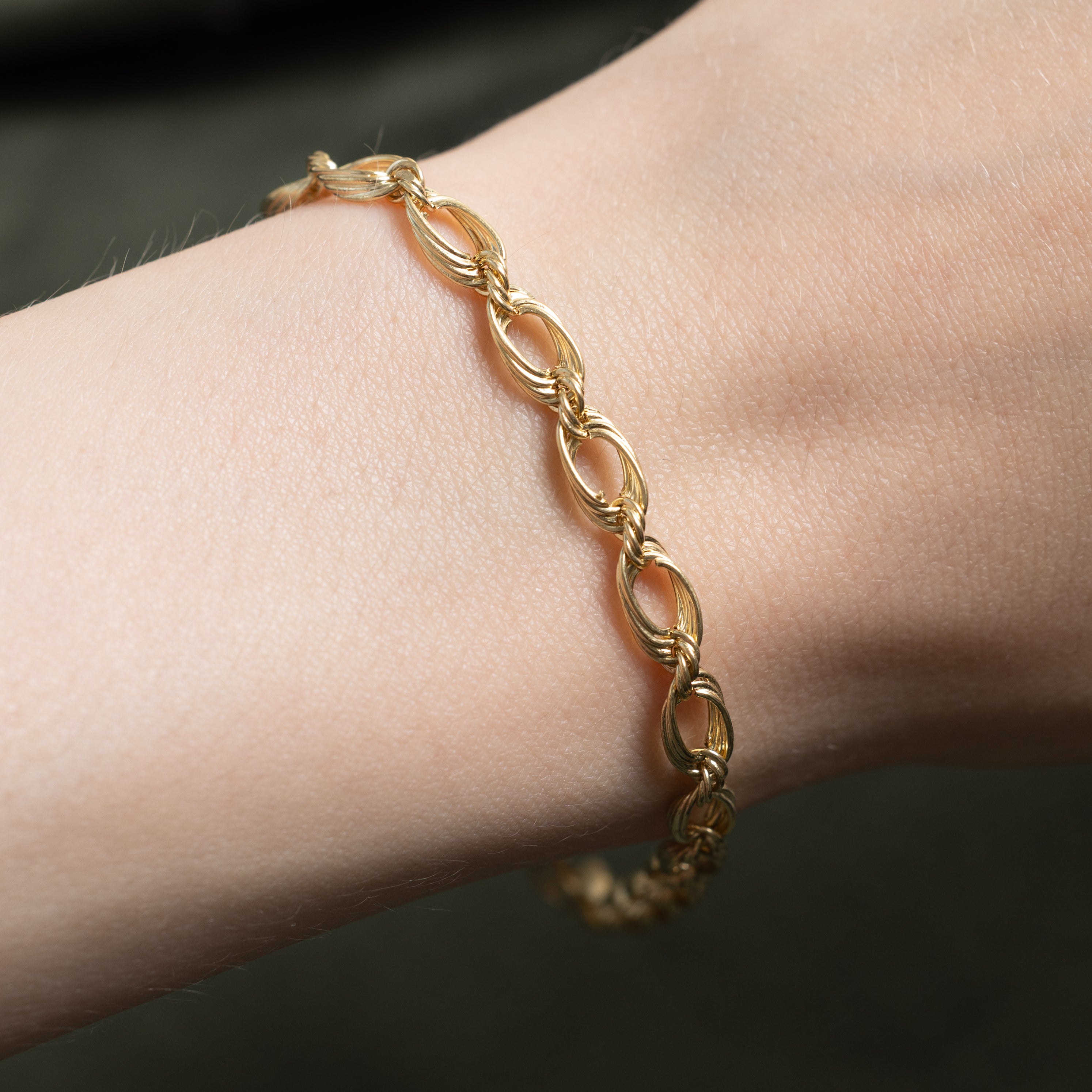 14k Yellow Gold Modified Prince of Wales Chain Bracelet | 8"