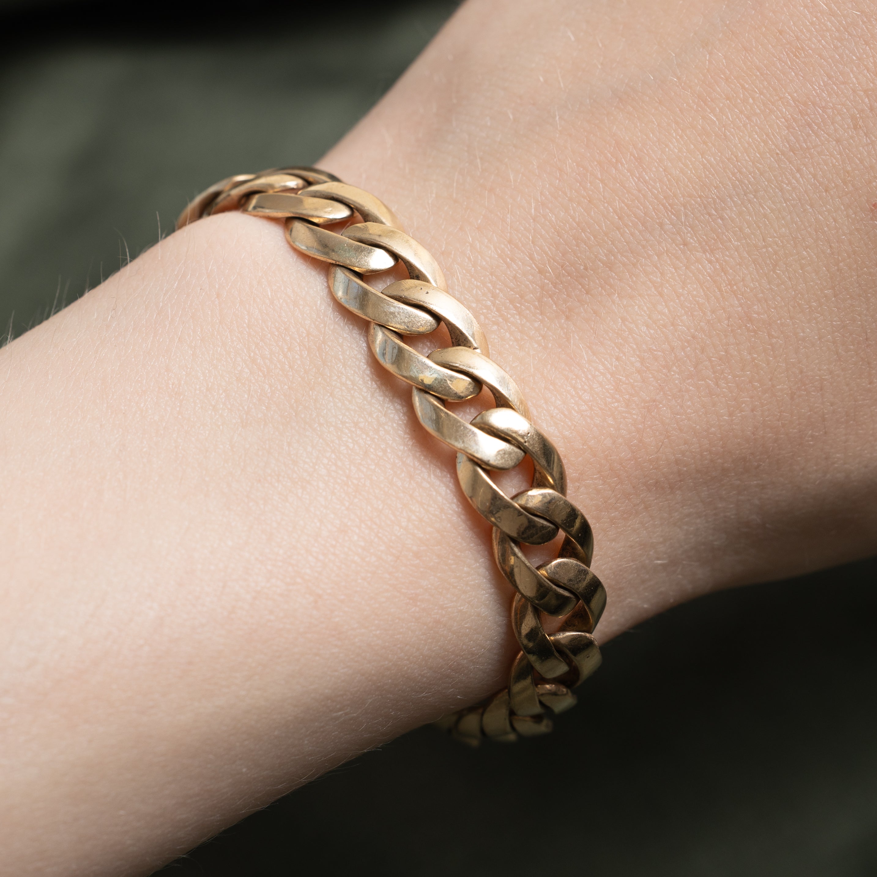 10k Yellow Gold Curb Link Chain Bracelet | 6"
