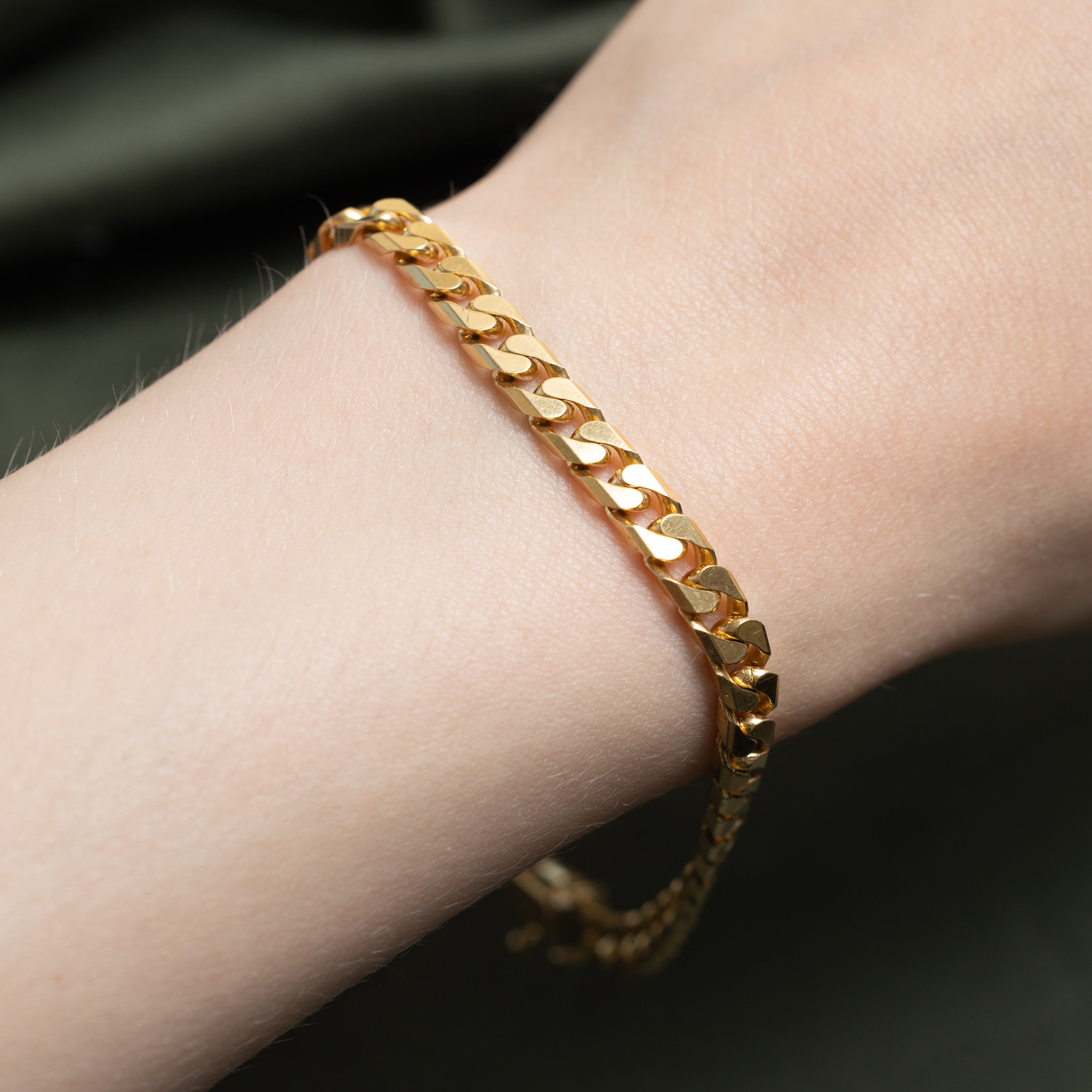 'Unoaerre' 18k Yellow Gold Curb Link Chain Bracelet | 8.25"