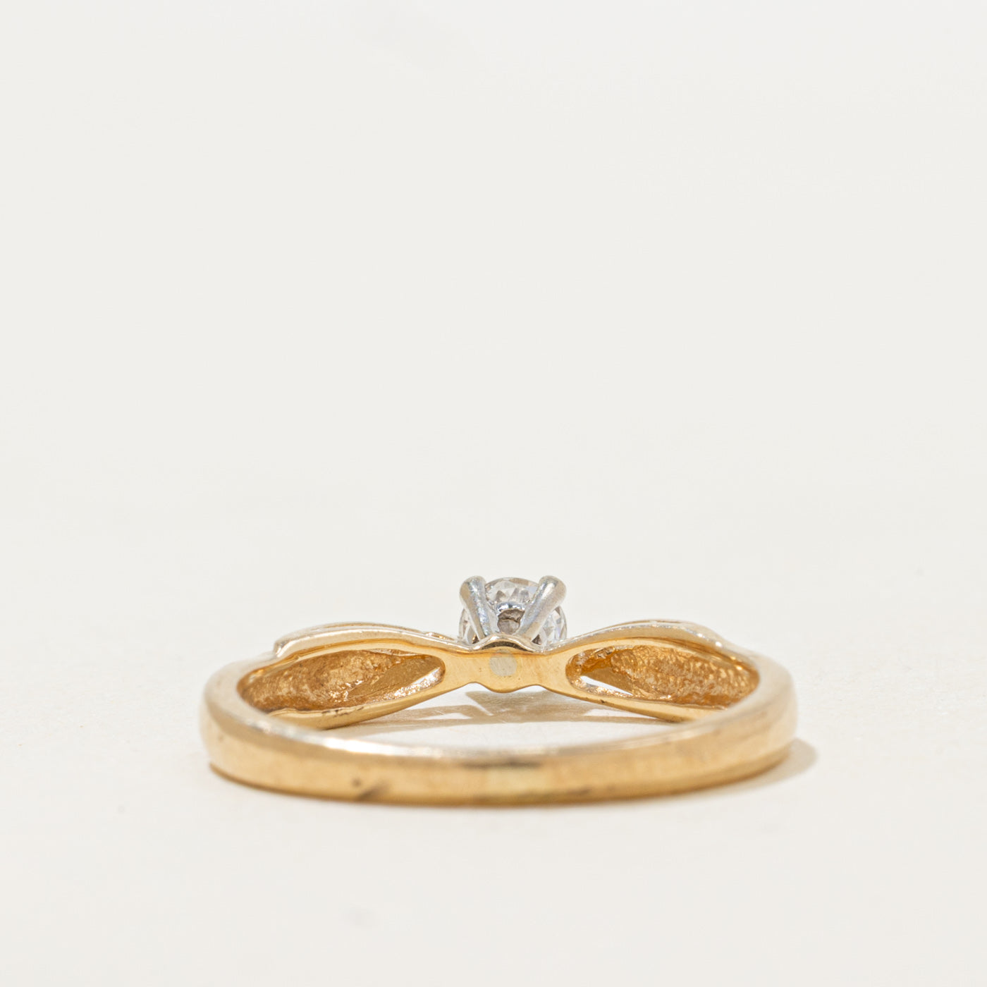 Bague solitaire diamant à pointe conique inversée | 0,17 ct | Taille 5,25