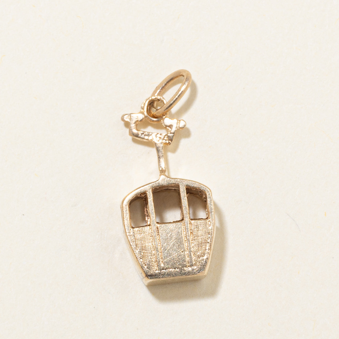 Breloque téléphérique en or jaune 14 carats