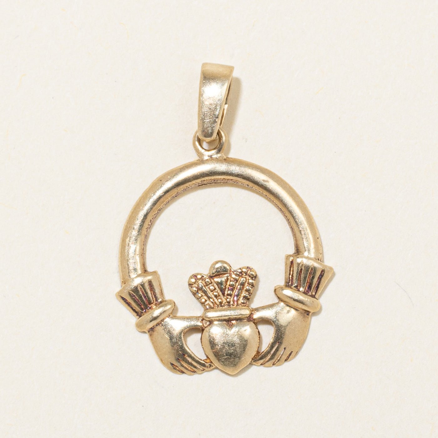 9k Yellow Gold Claddagh Pendant