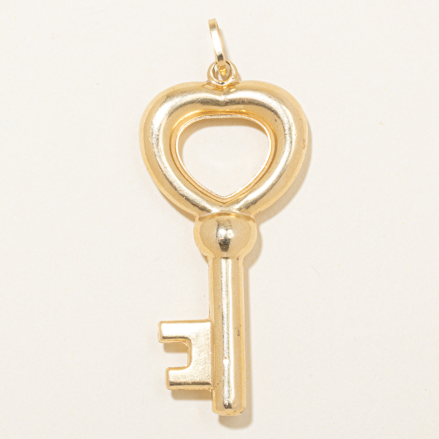 18k Yellow Gold Heart Key Pendant