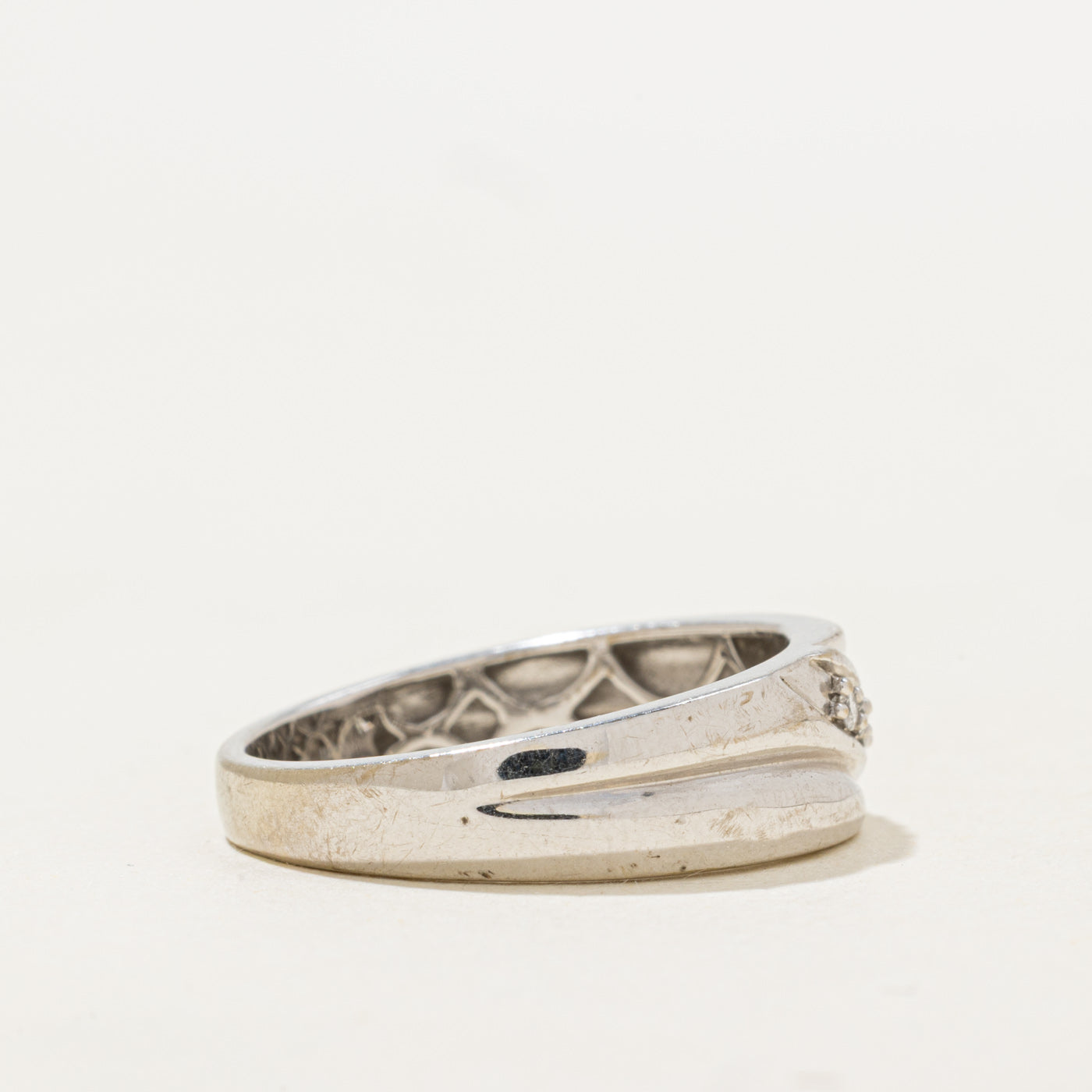 Diagonal Diamond Grooved Band | 0.10ctw | SZ 8.5