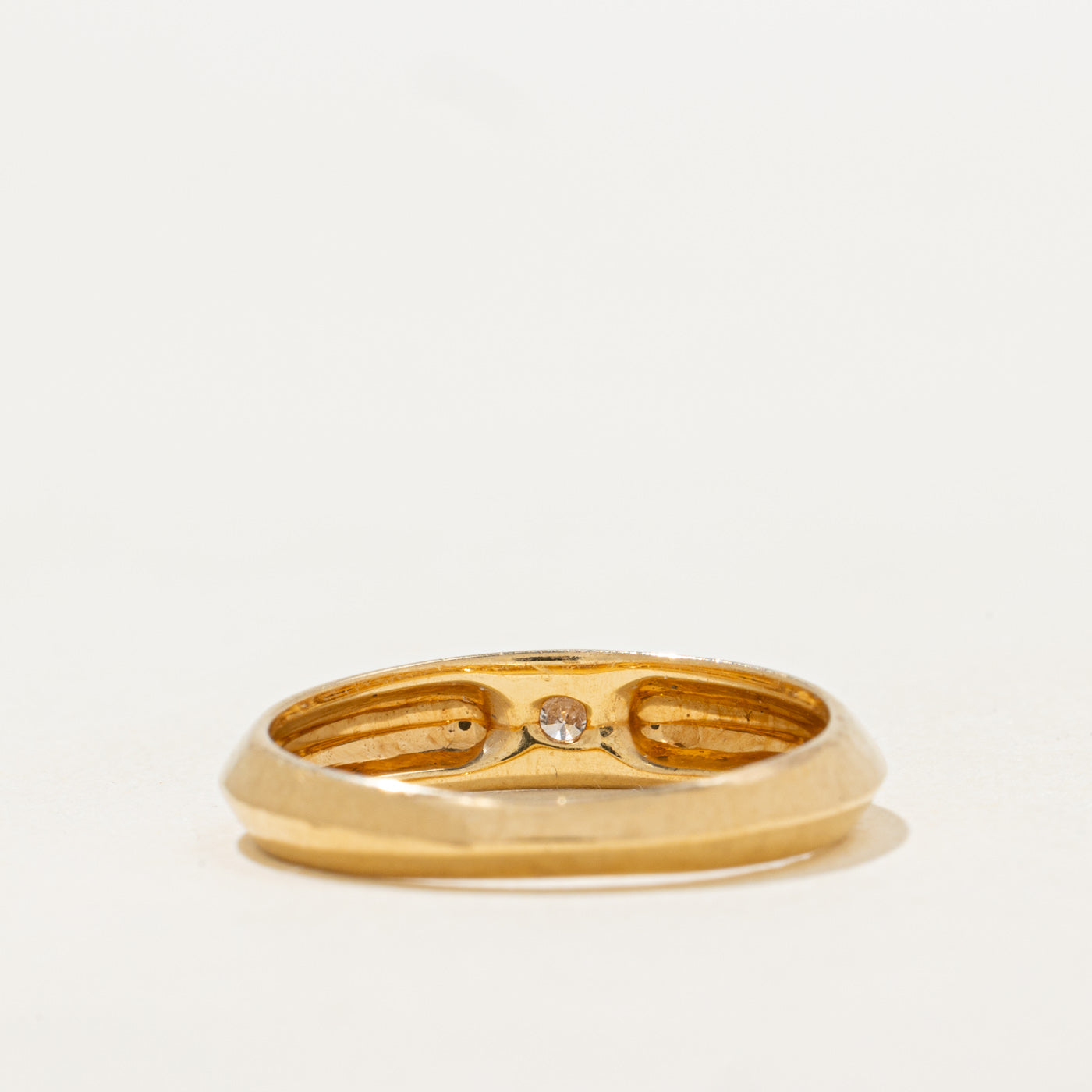 18k Solitaire Diamond Knife Edge Ring | 0.10ct | SZ 6.75