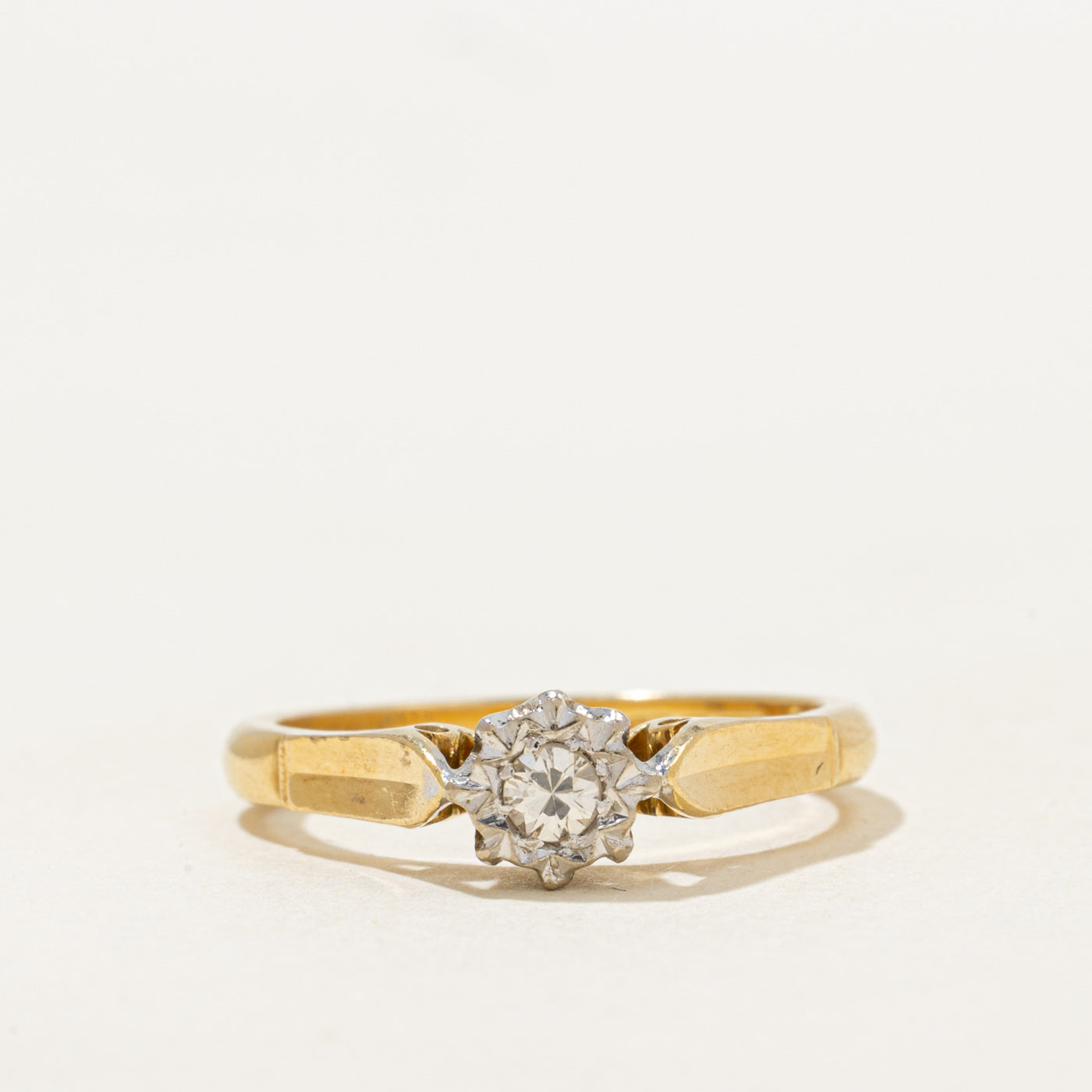 18k Illusion Set Diamond Cathedral Ring | 0.10ct | SZ 5.25