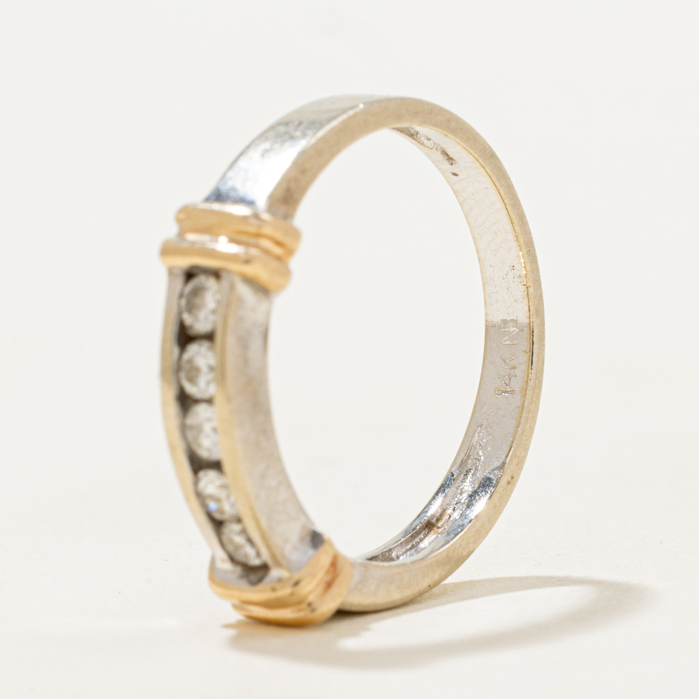 Two Tone Five Stone Diamond Grooved Ring | 0.30ctw | SZ 7.25