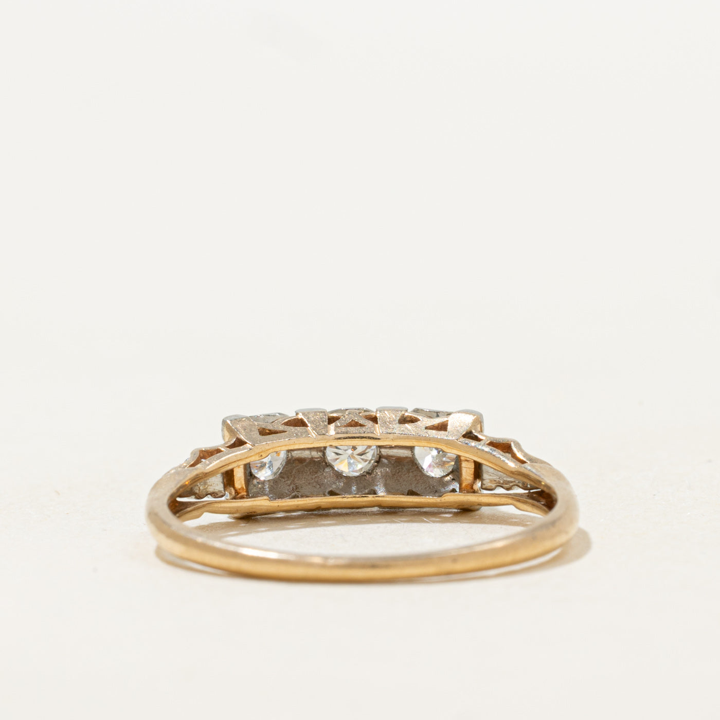 Illusion Set Three Stone Diamond Ring | 0.22ctw | SZ 6.5