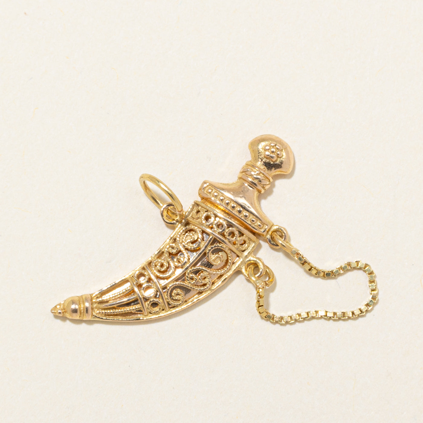 18k Yellow Gold Jambiya Sword Charm