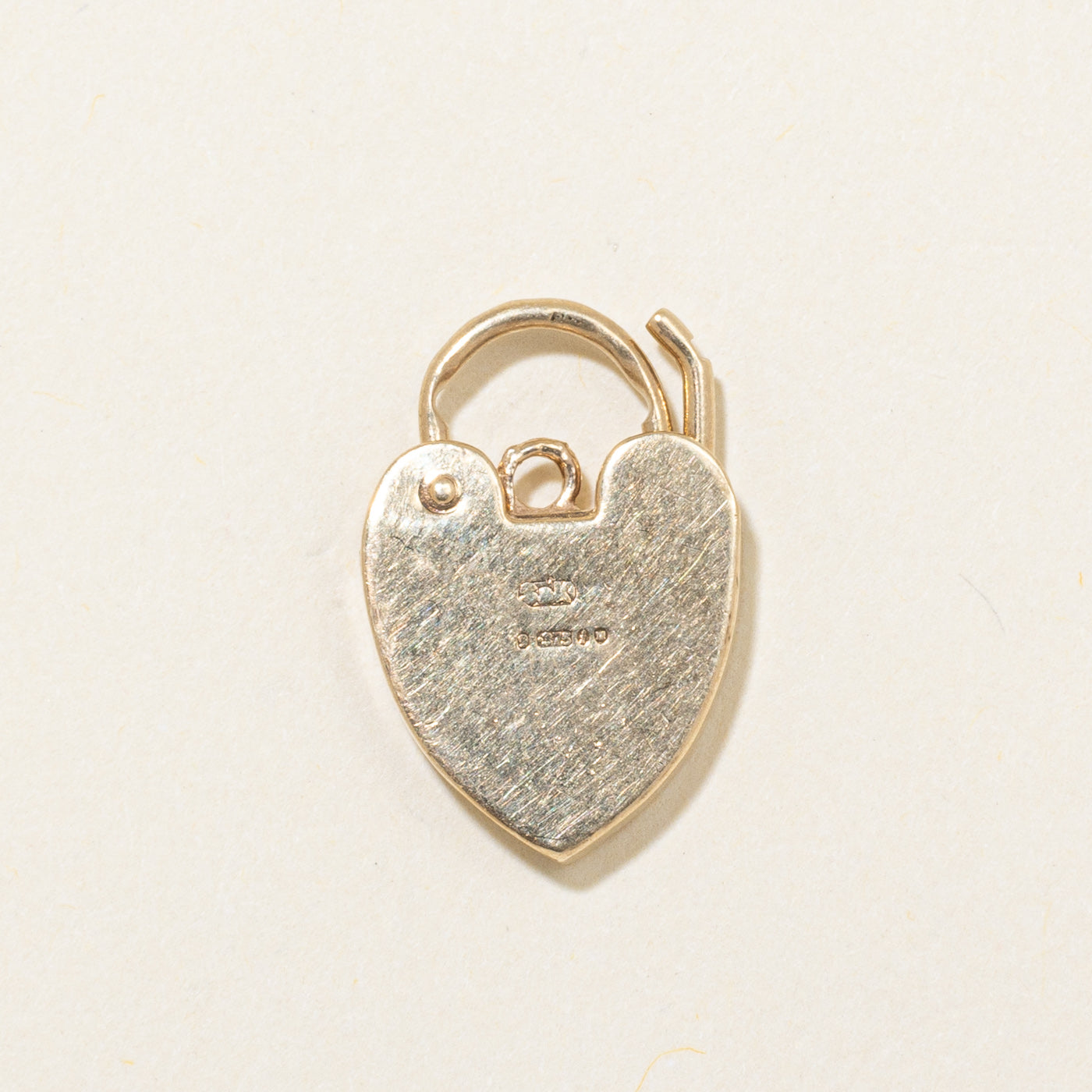 1966 London 9k Yellow Gold Heart Lock Pendant