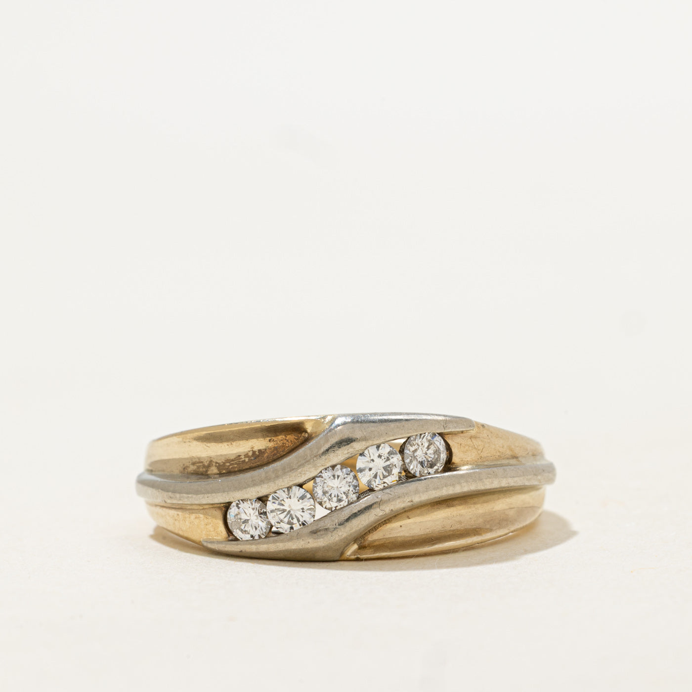Two Tone Diagonal Diamond Grooved Ring | 0.44ctw | SZ 10.25