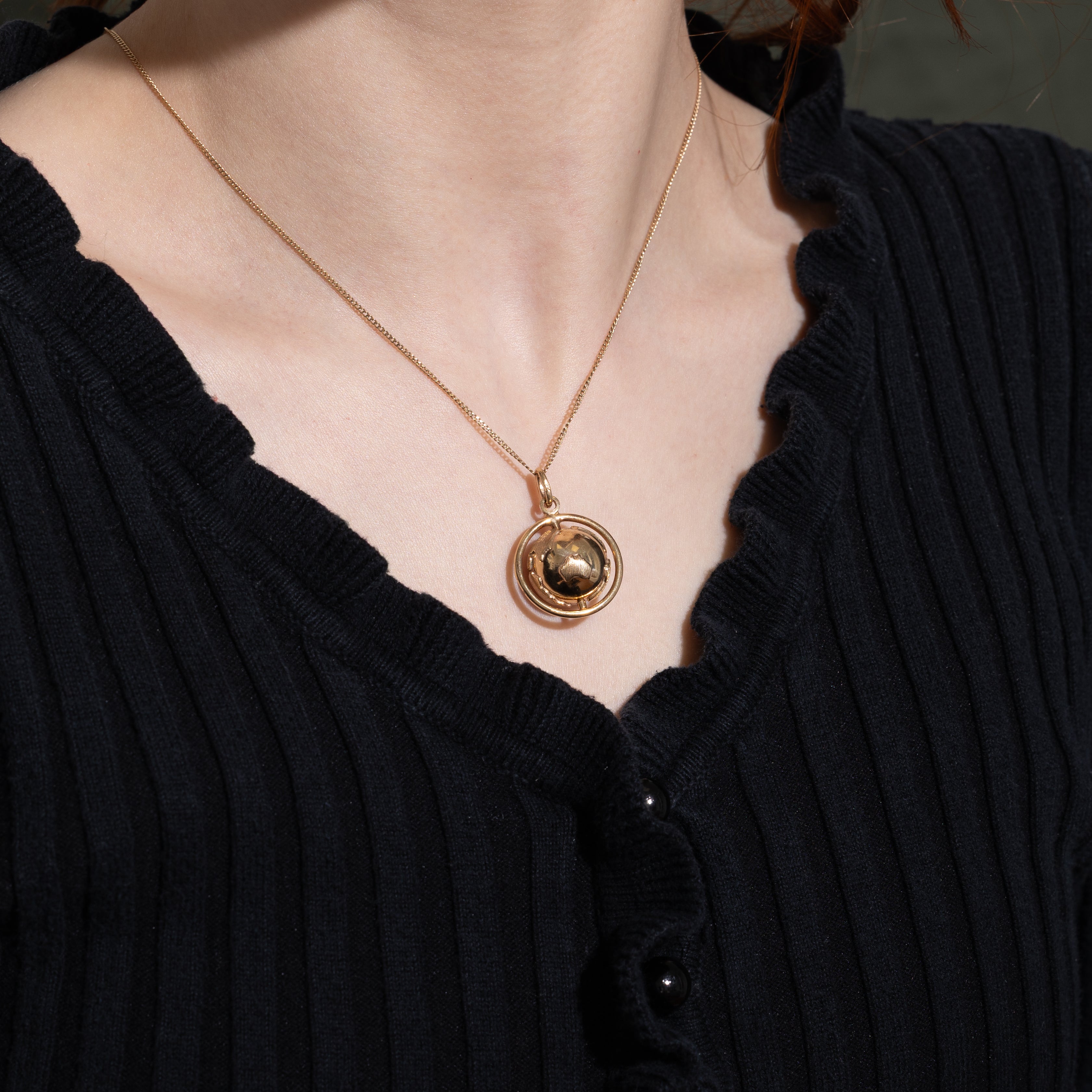 10k Yellow Gold Globe Charm