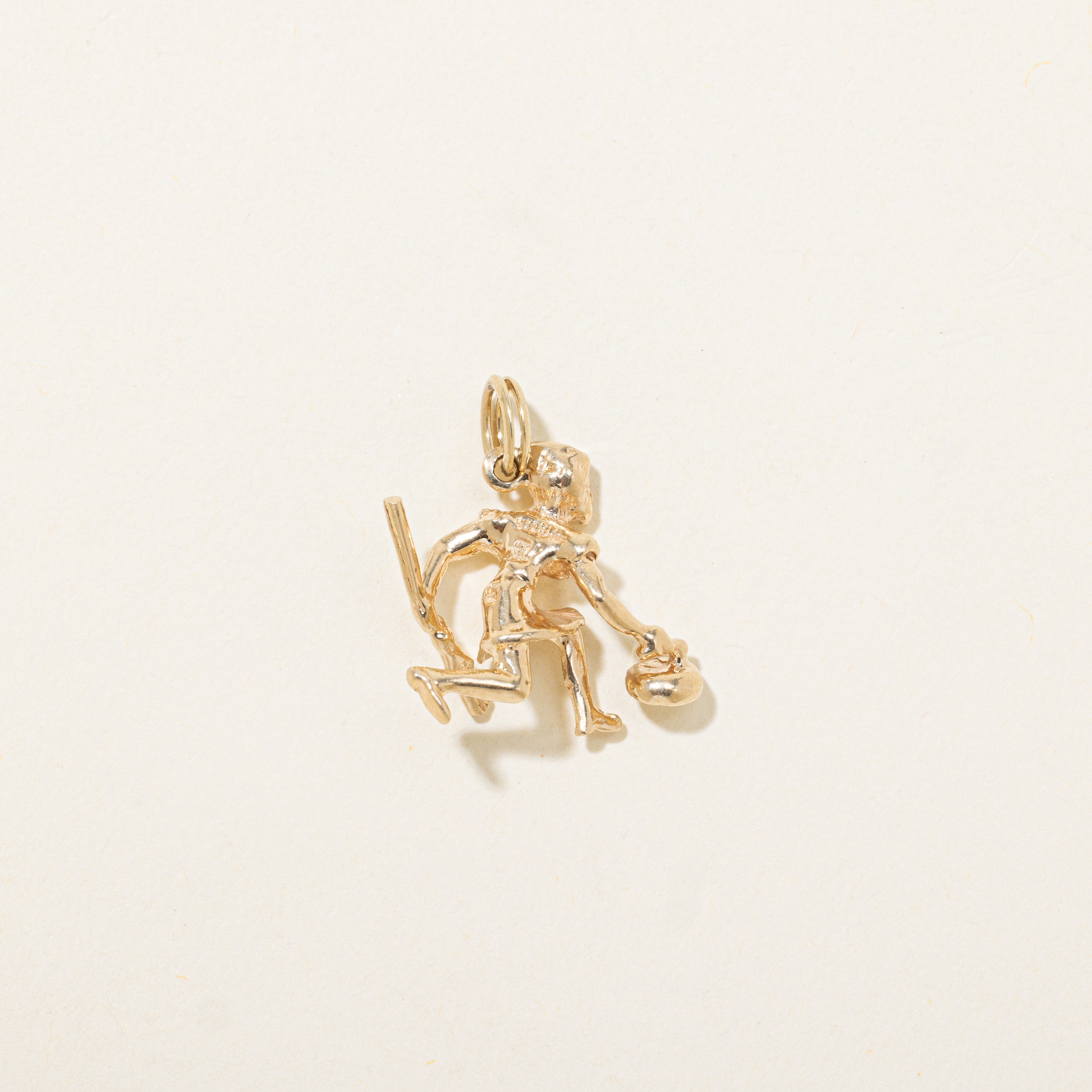 10k Yellow Gold Curling Charm