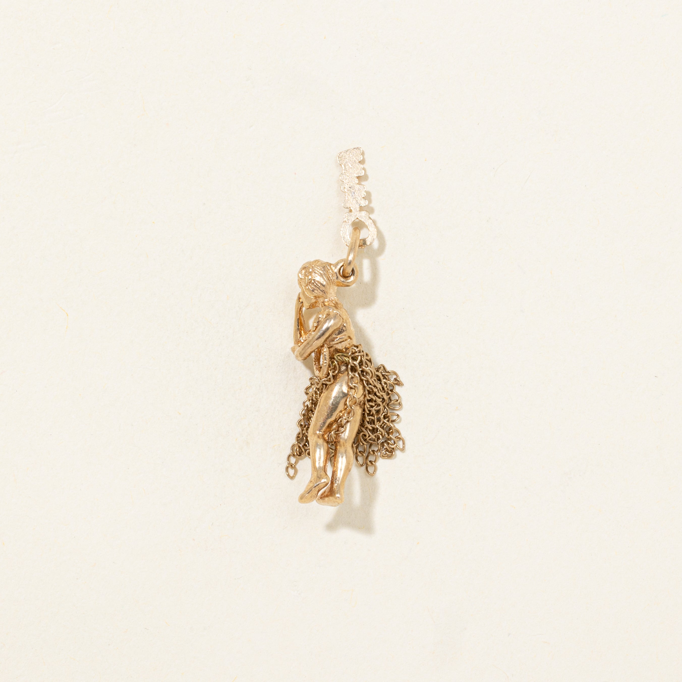 Breloque pendante danseuse hawaïenne en or jaune 10 carats