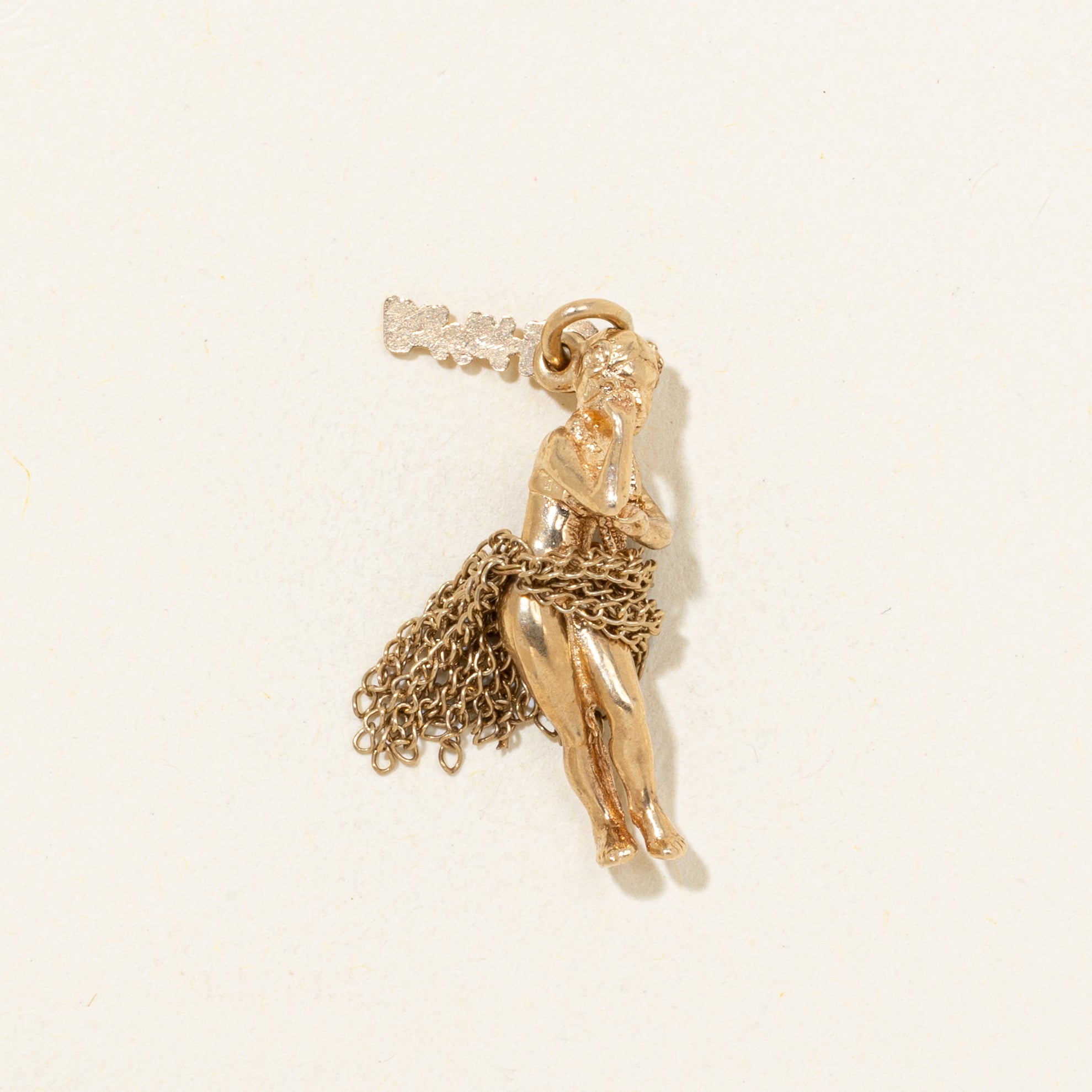Breloque pendante danseuse hawaïenne en or jaune 10 carats