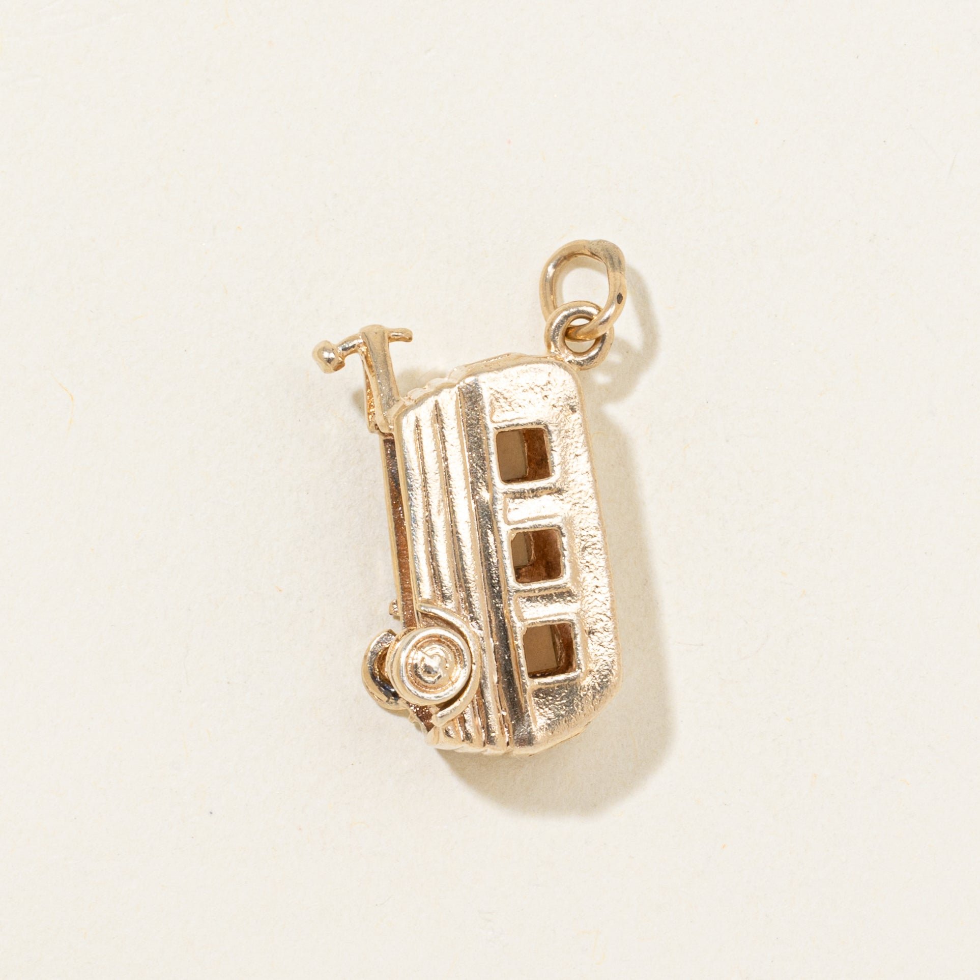 Breloque remorque en or jaune 10 carats