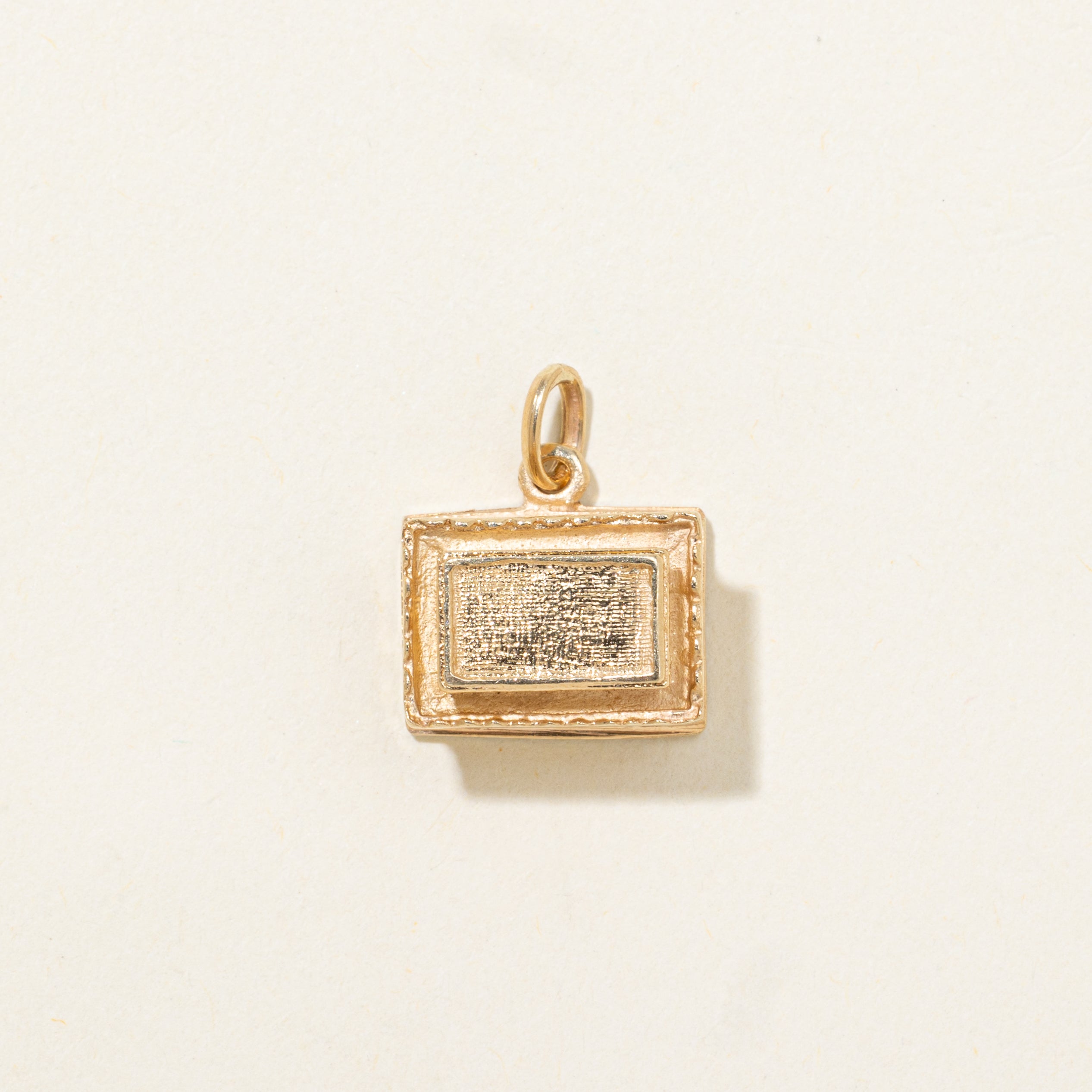 14k Yellow Gold Lincoln Memorial Charm