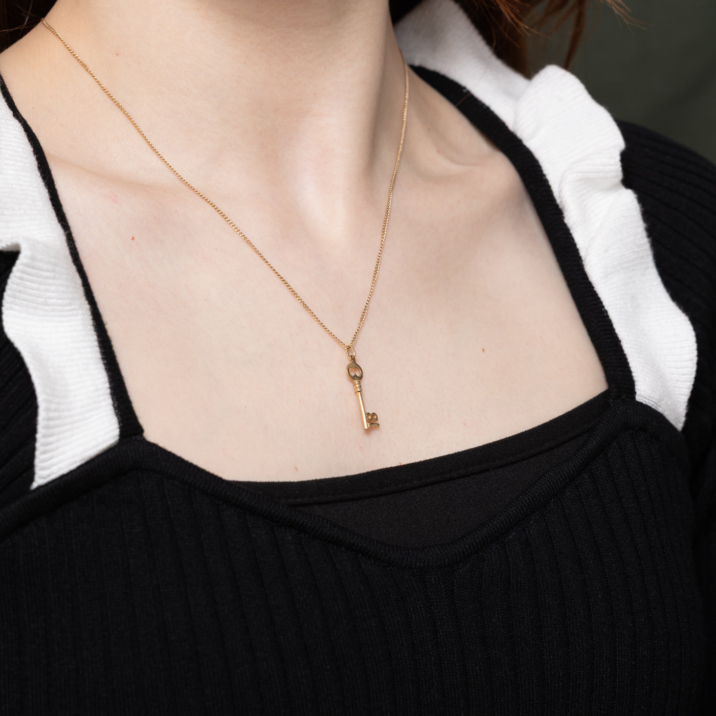 9K Vintage Key Charm