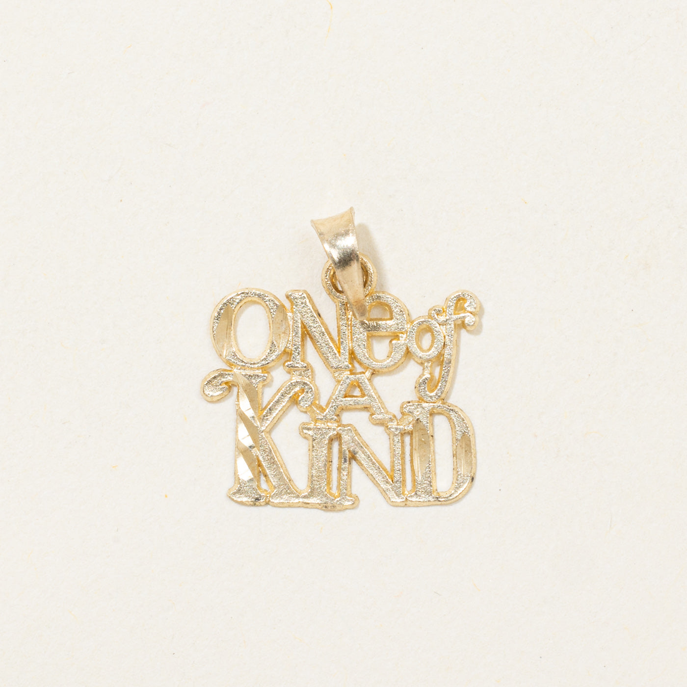 Pendentif 10K « Pièce Unique »