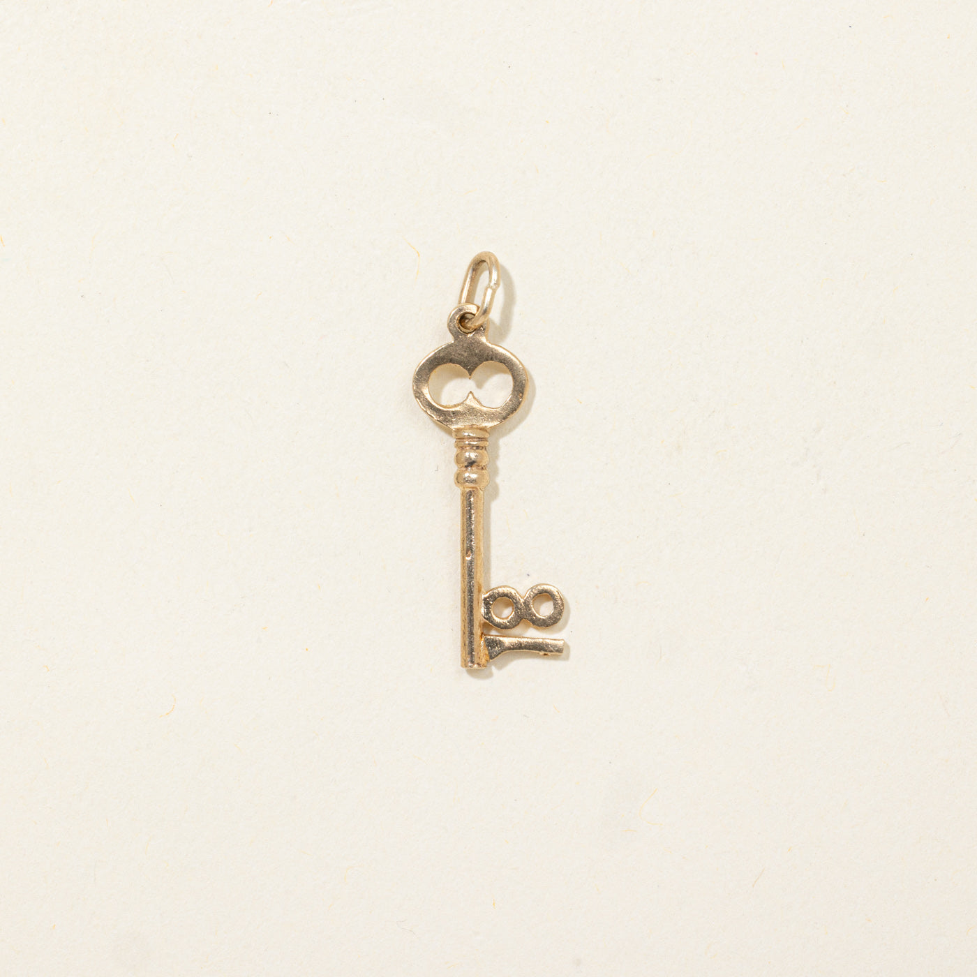 9K Vintage Key Charm