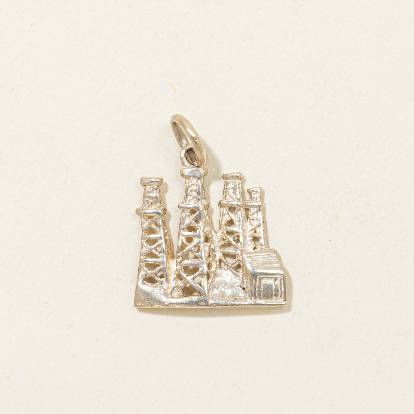 Breloque de terrain de plate-forme pétrolière en or jaune 10 carats