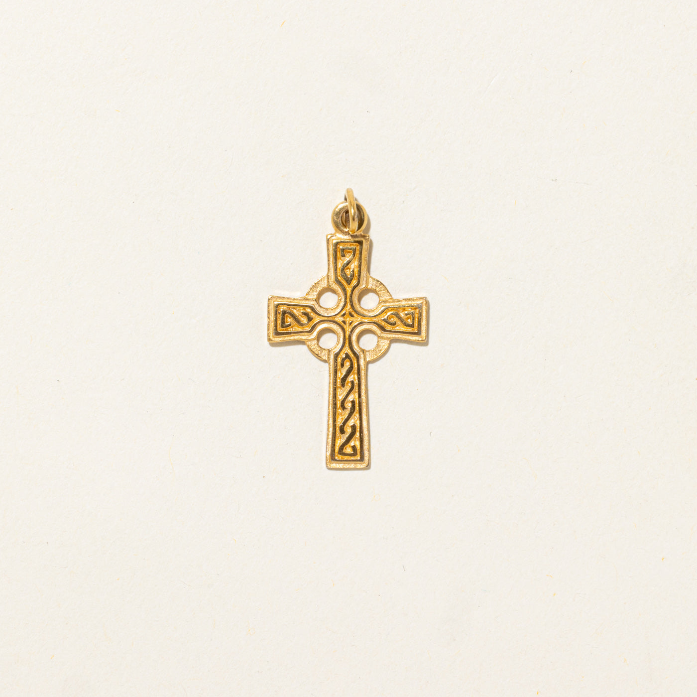Pendentif croix celtique en or 10 carats