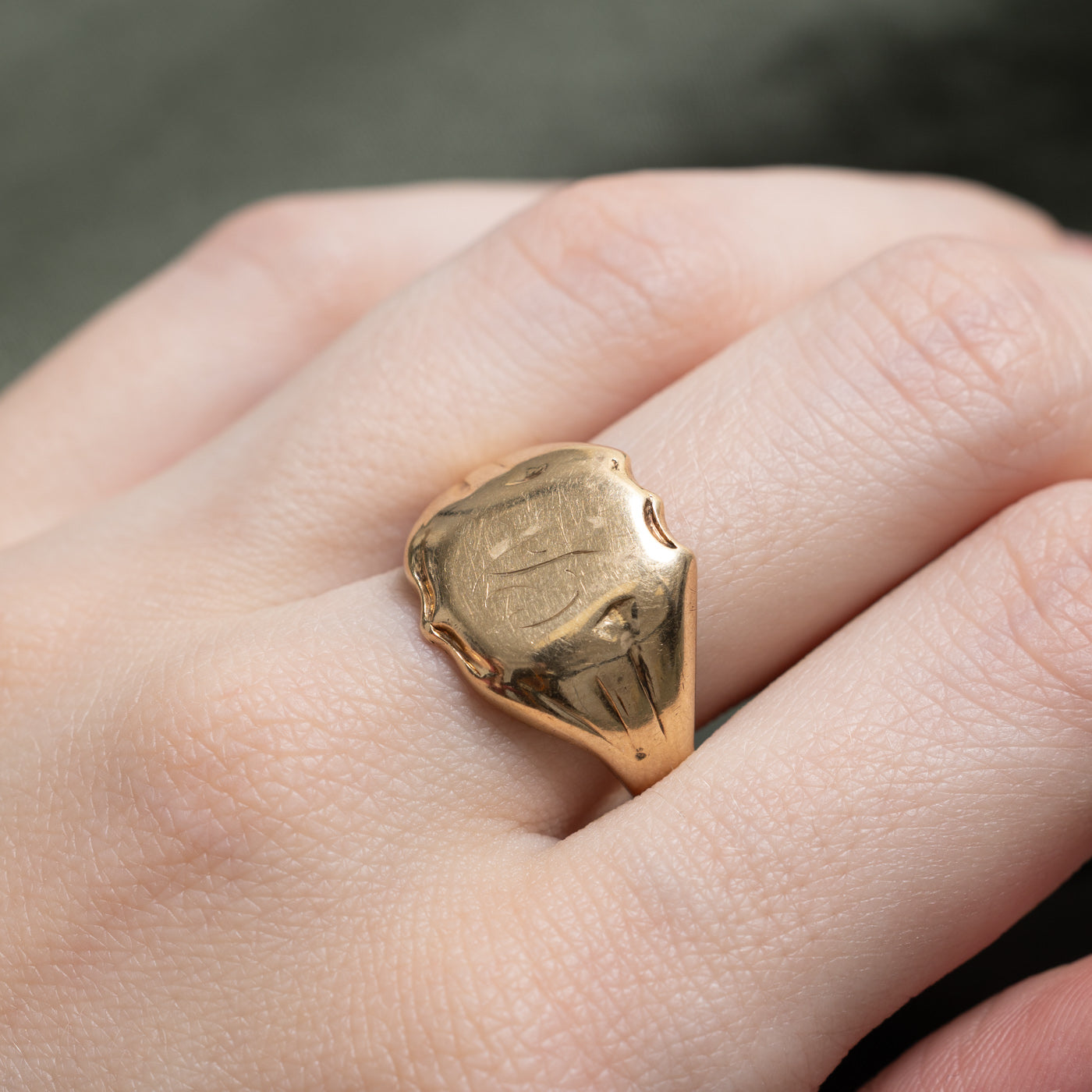 10K "A" Initial Signet Ring | SZ 9
