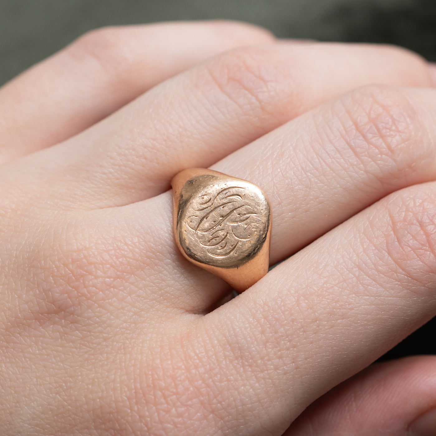 10K "ALS" Initial Signet Ring | SZ 7.5