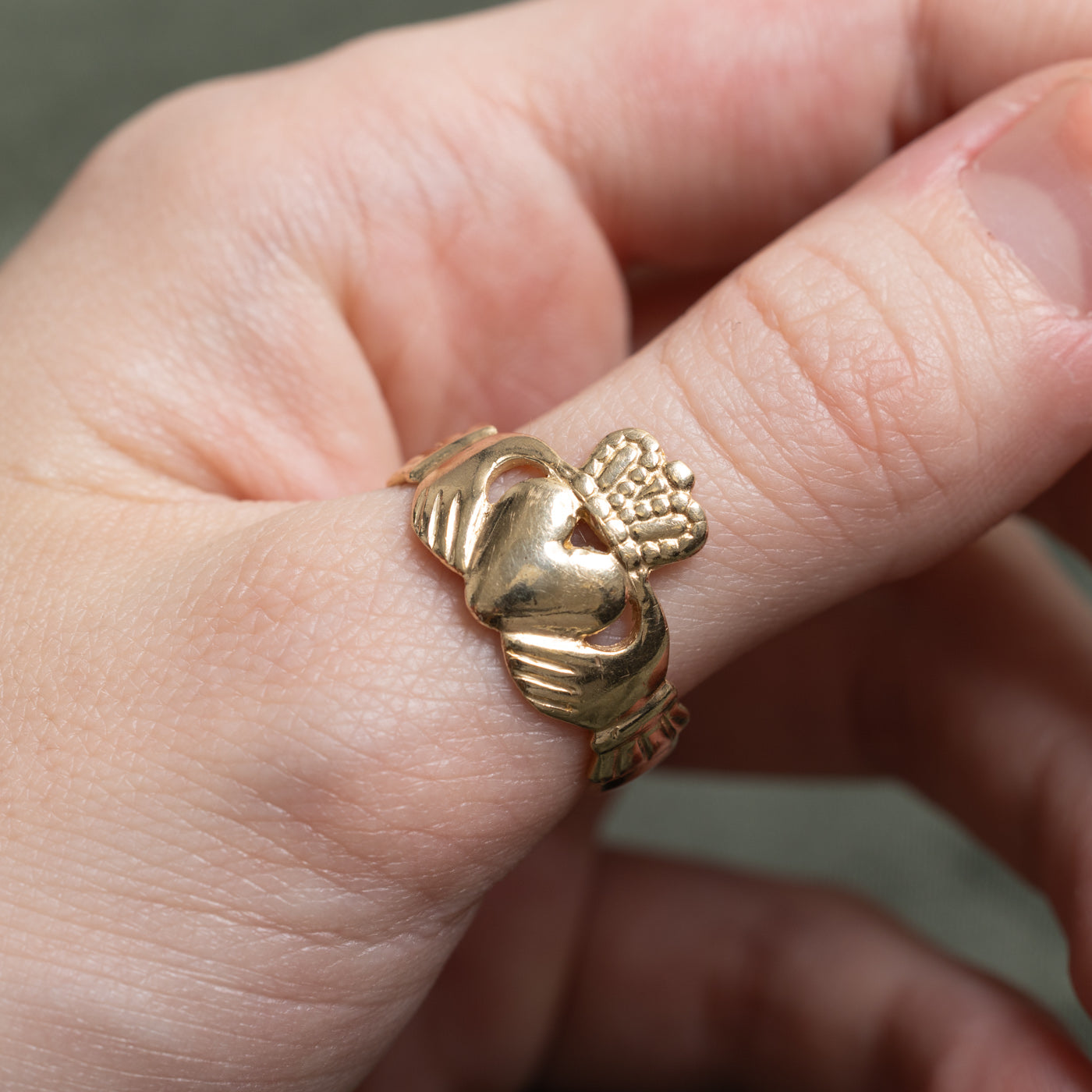 10K Yellow Gold Claddagh Ring | SZ 9.75