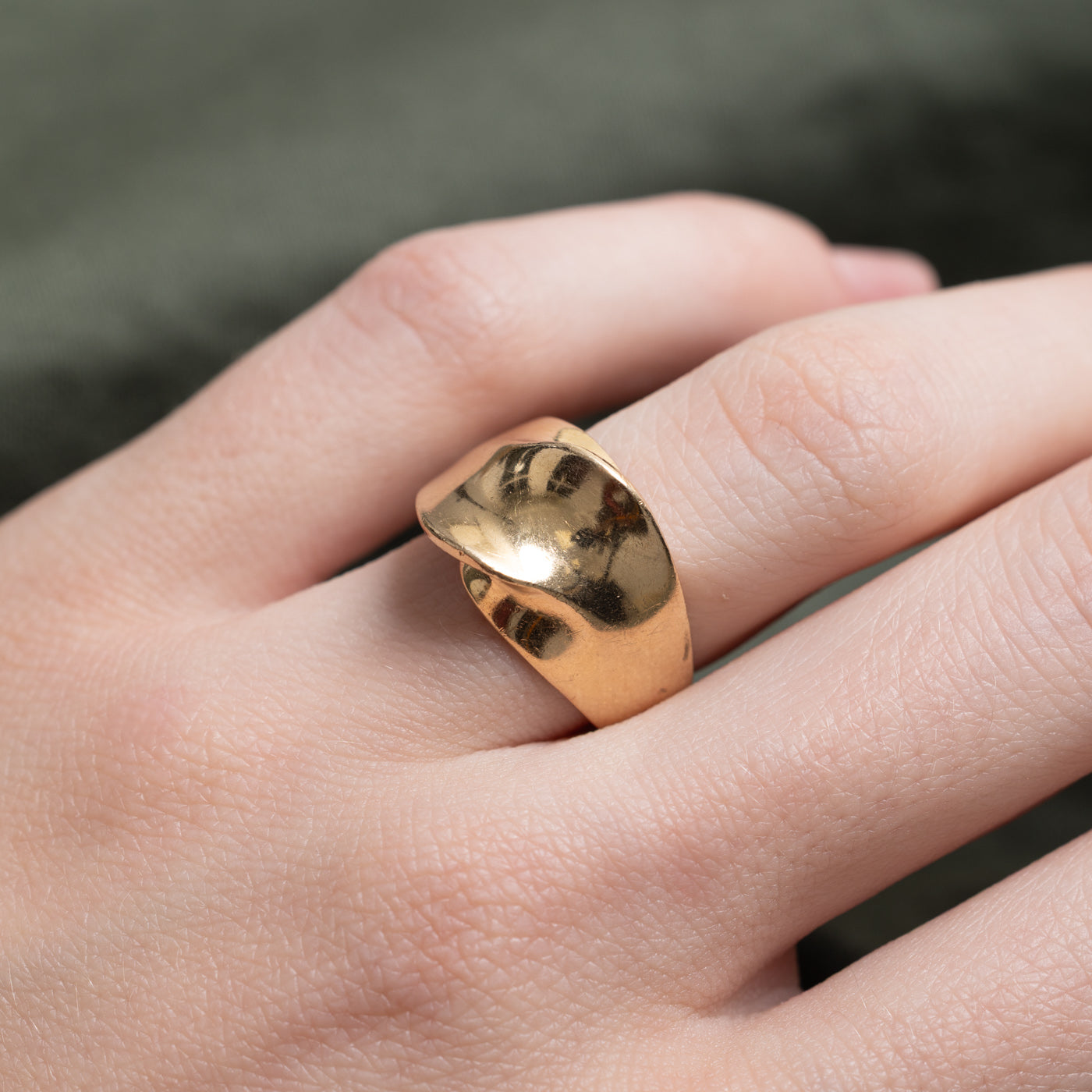 14K Yellow Gold Grooved Chunky Ring | SZ 6.25