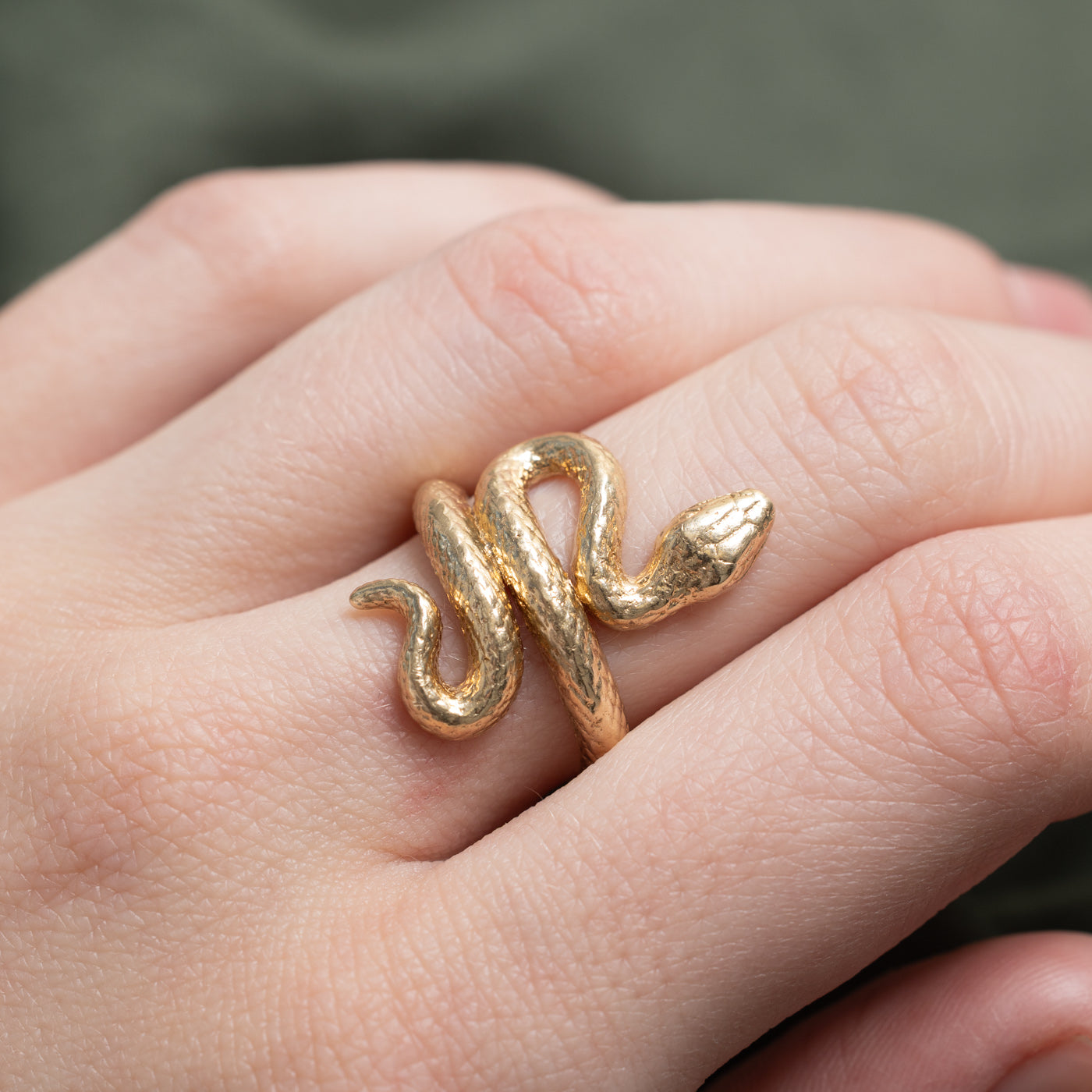 10K Swirly Snake Ring | SZ 5.5