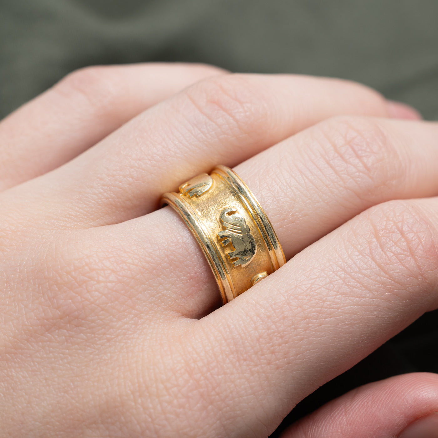 14K Elephant Embossed Band | 11.20mm | SZ 7.75