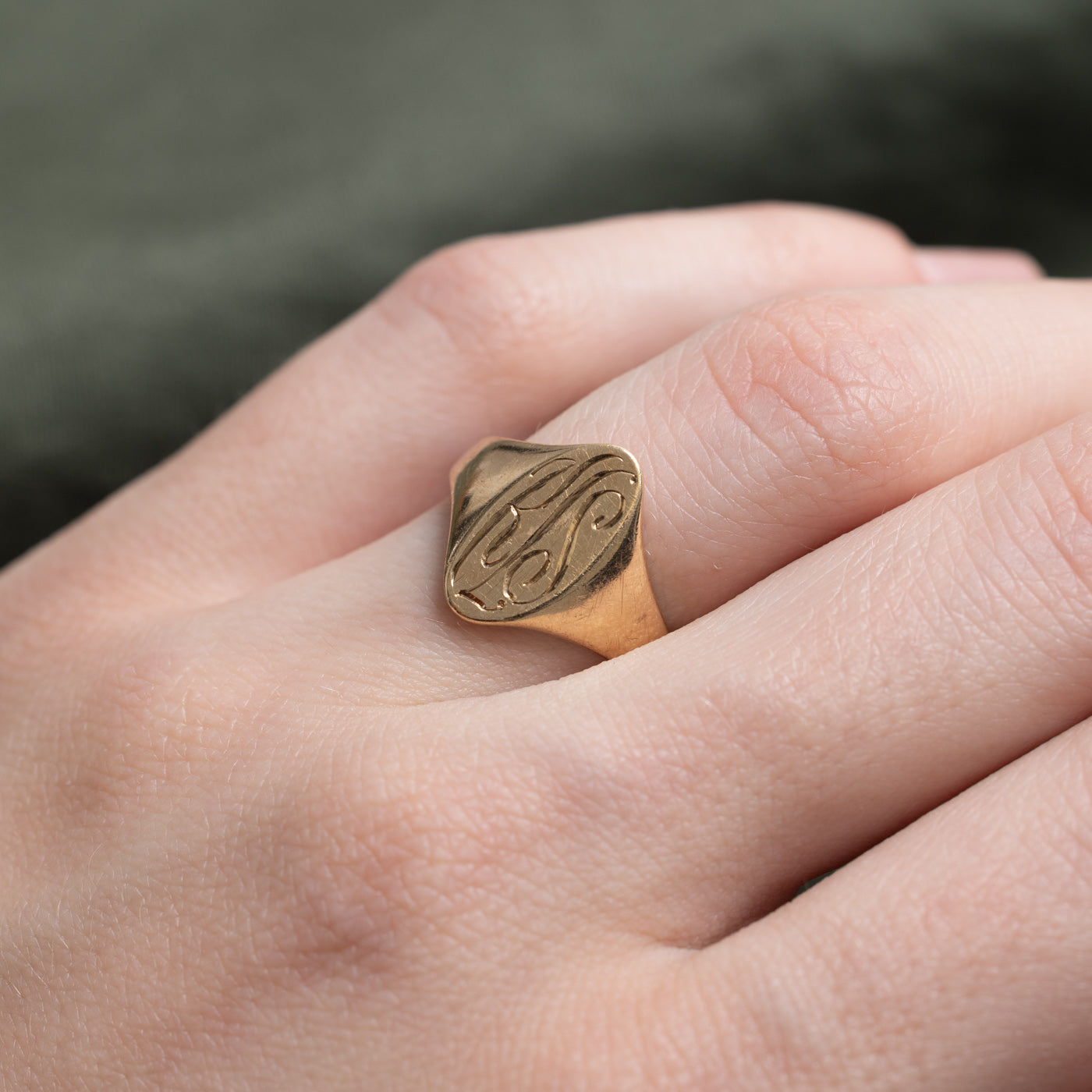 10K "KLS" Initial Signet Ring | SZ 5.75