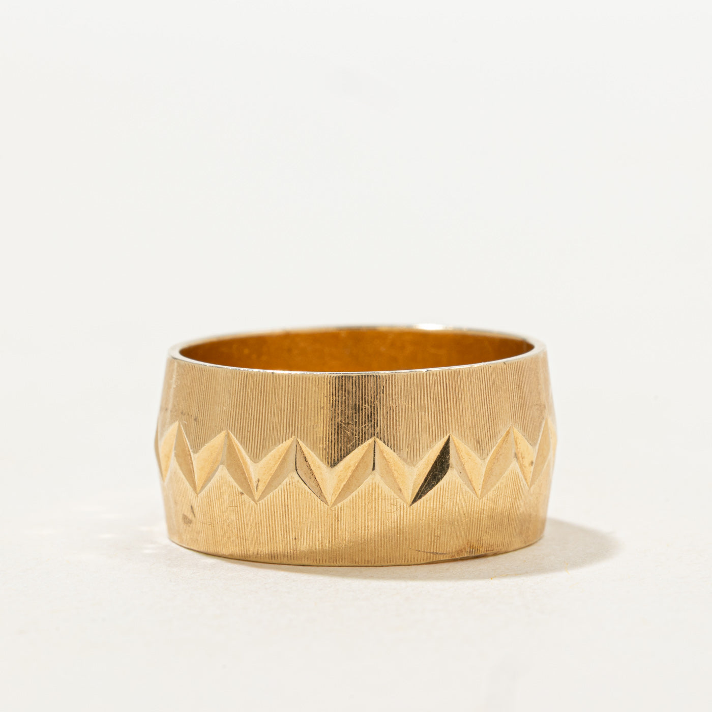 Canadian 14K Zigzag Engraved Cigar Band | 9.60mm | SZ 7.75