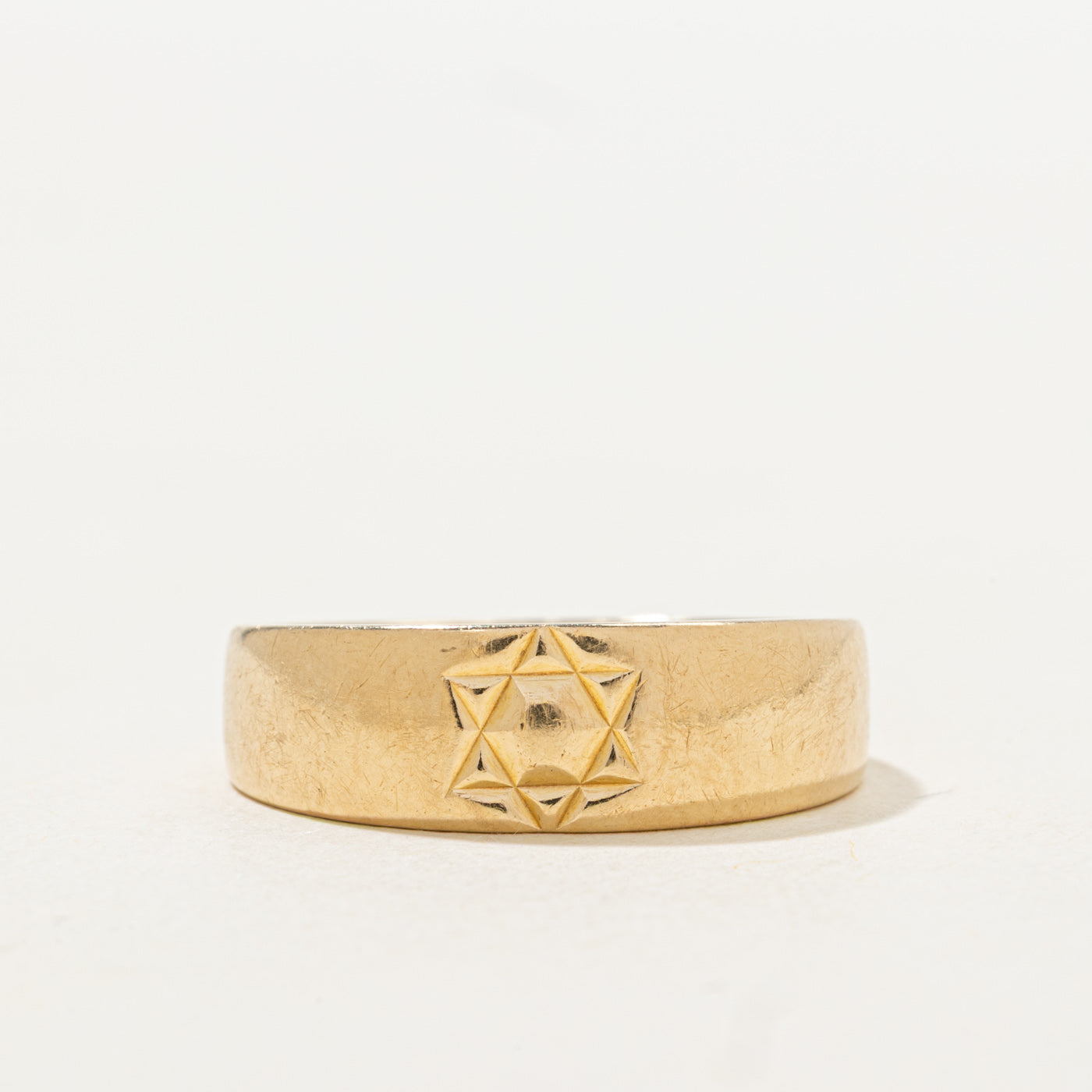 Canadian 14K Star of David Band | 6.70mm | SZ 9