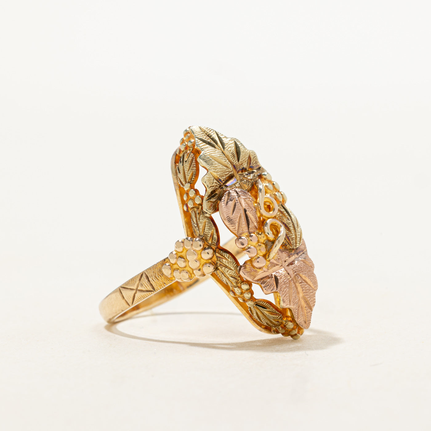 10K Tri Tone Gold Floral Engraved Marquise Shaped Ring | SZ 8.25