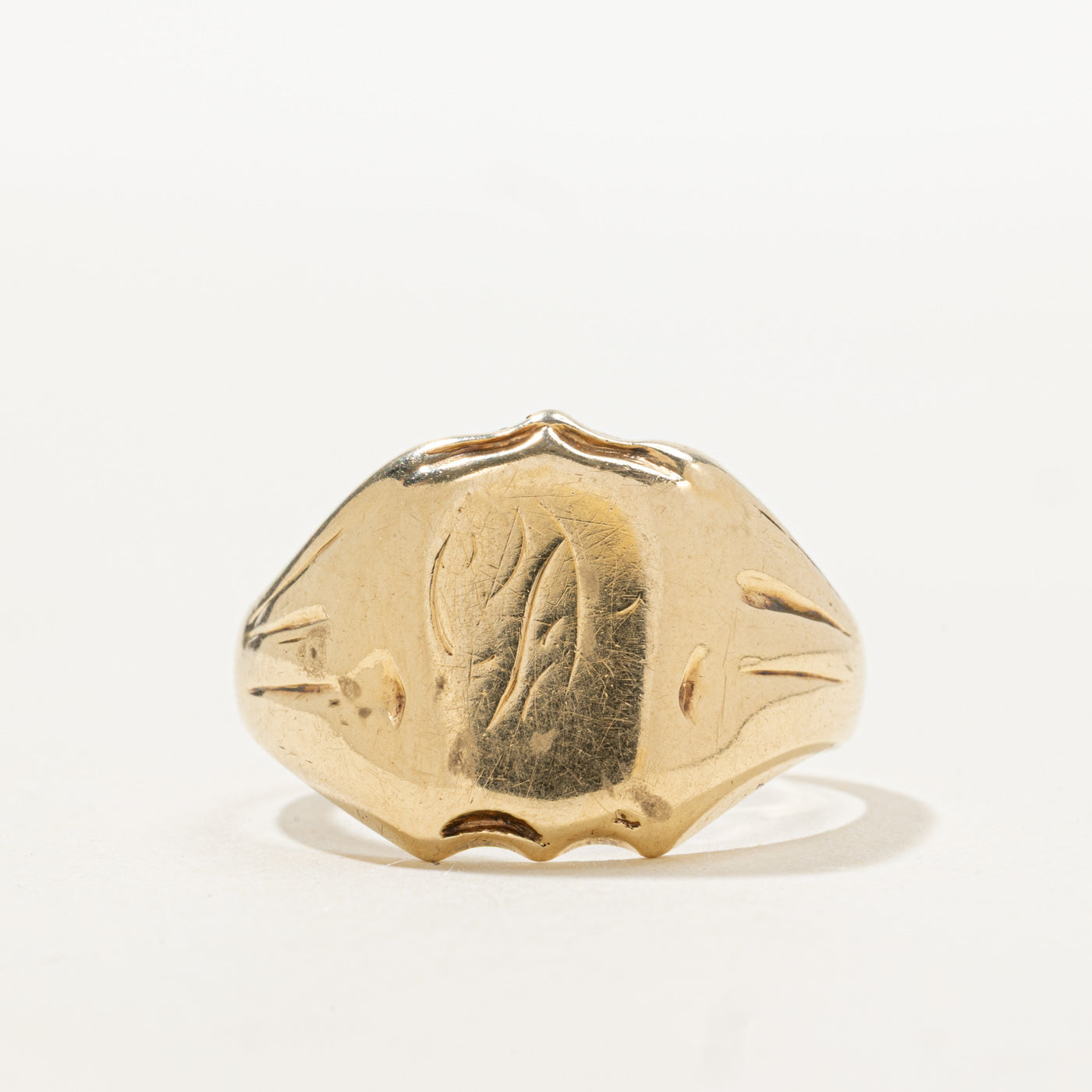 1973 London Yellow Engraved Sunburst Signet Ring | SZ 11.5