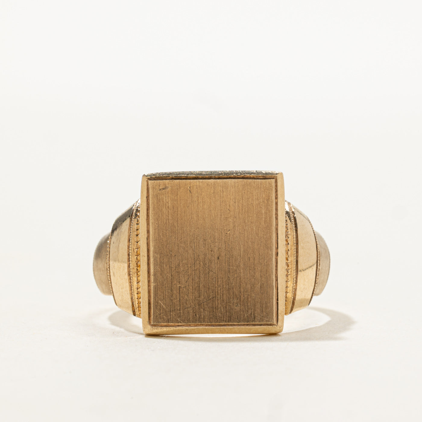 1973 London Yellow Engraved Sunburst Signet Ring | SZ 11.5