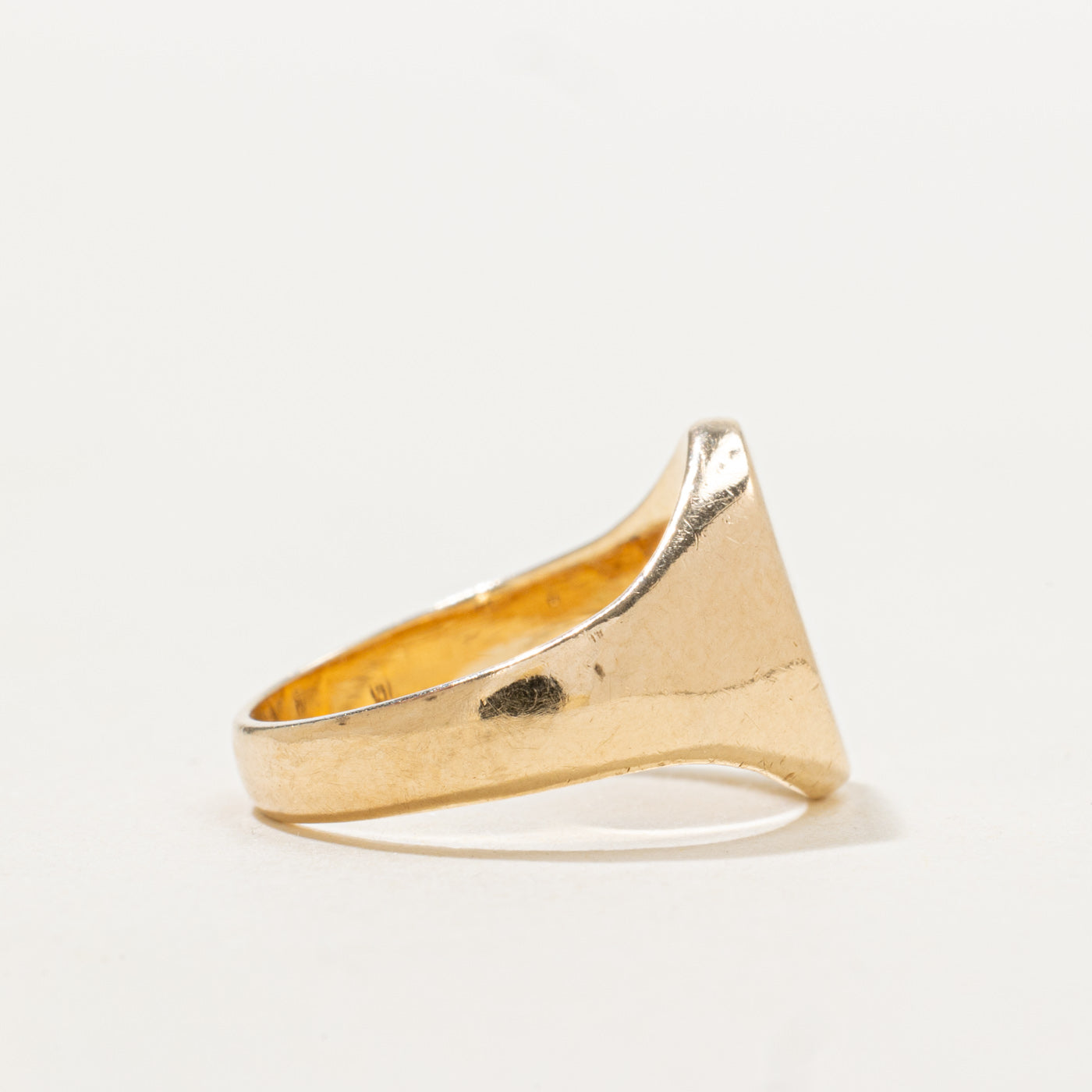 10K Alpha Omicron Pi Signet Ring | SZ 2