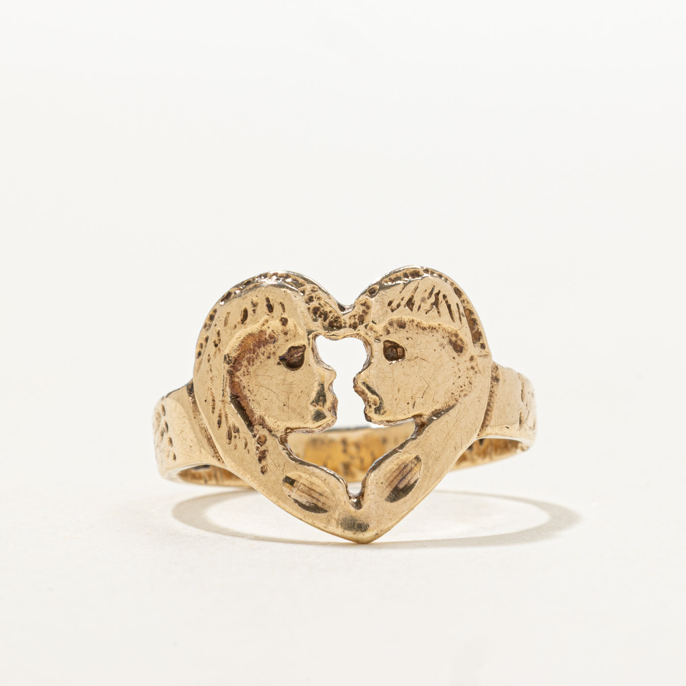 10K Double Side Portrait Heart Ring | SZ 6