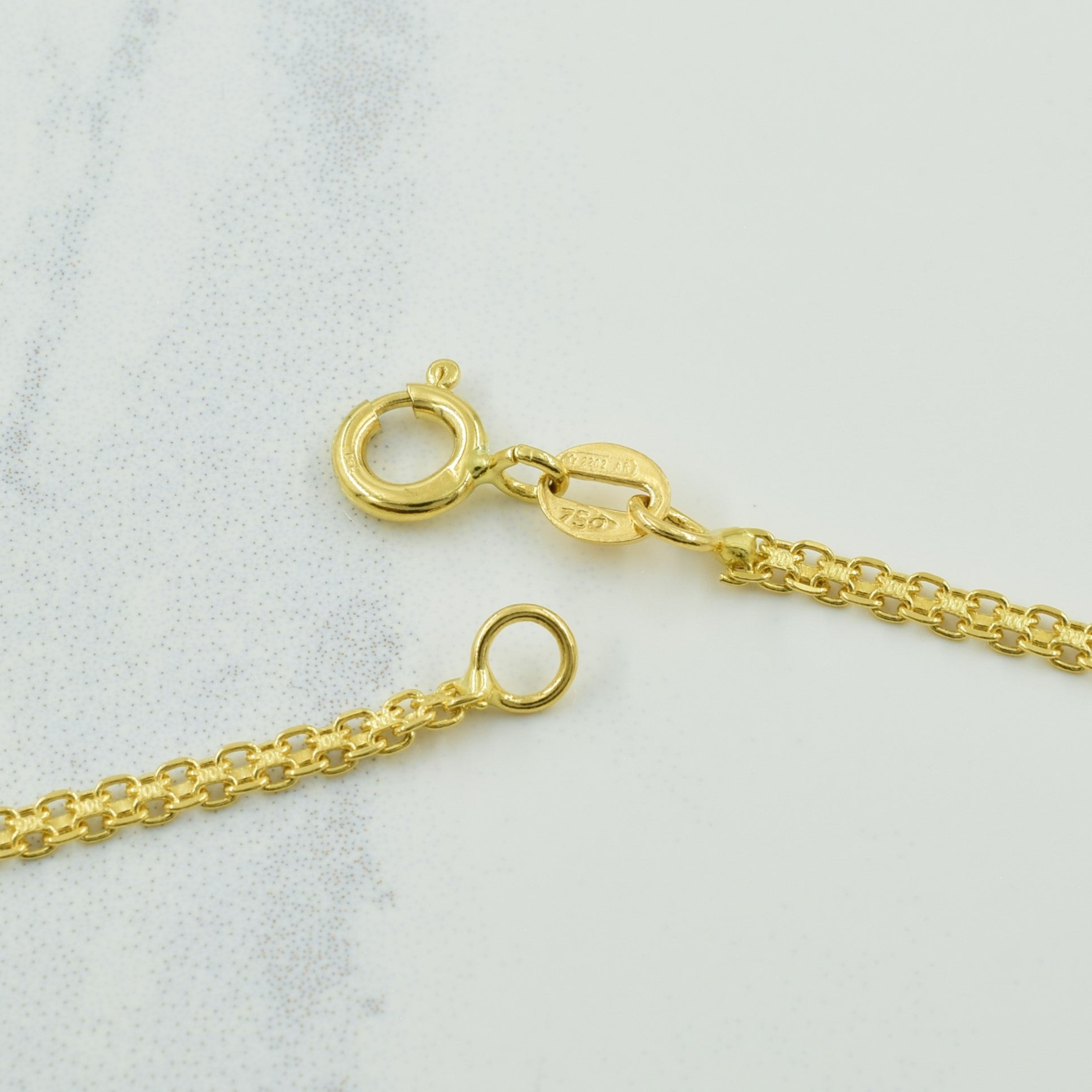 18k Yellow Gold Italian Hallmark Bismarck Chain | 18