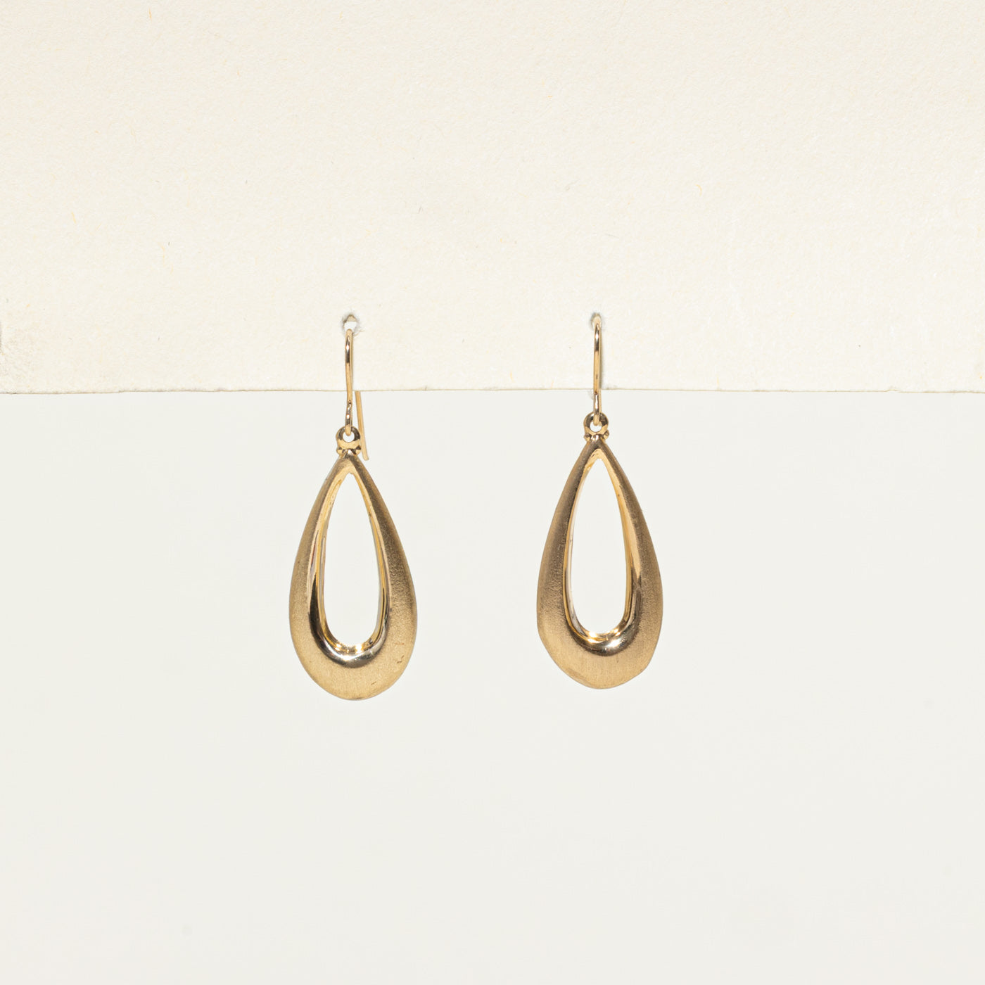 Boucles d'oreilles en forme de larme ouverte